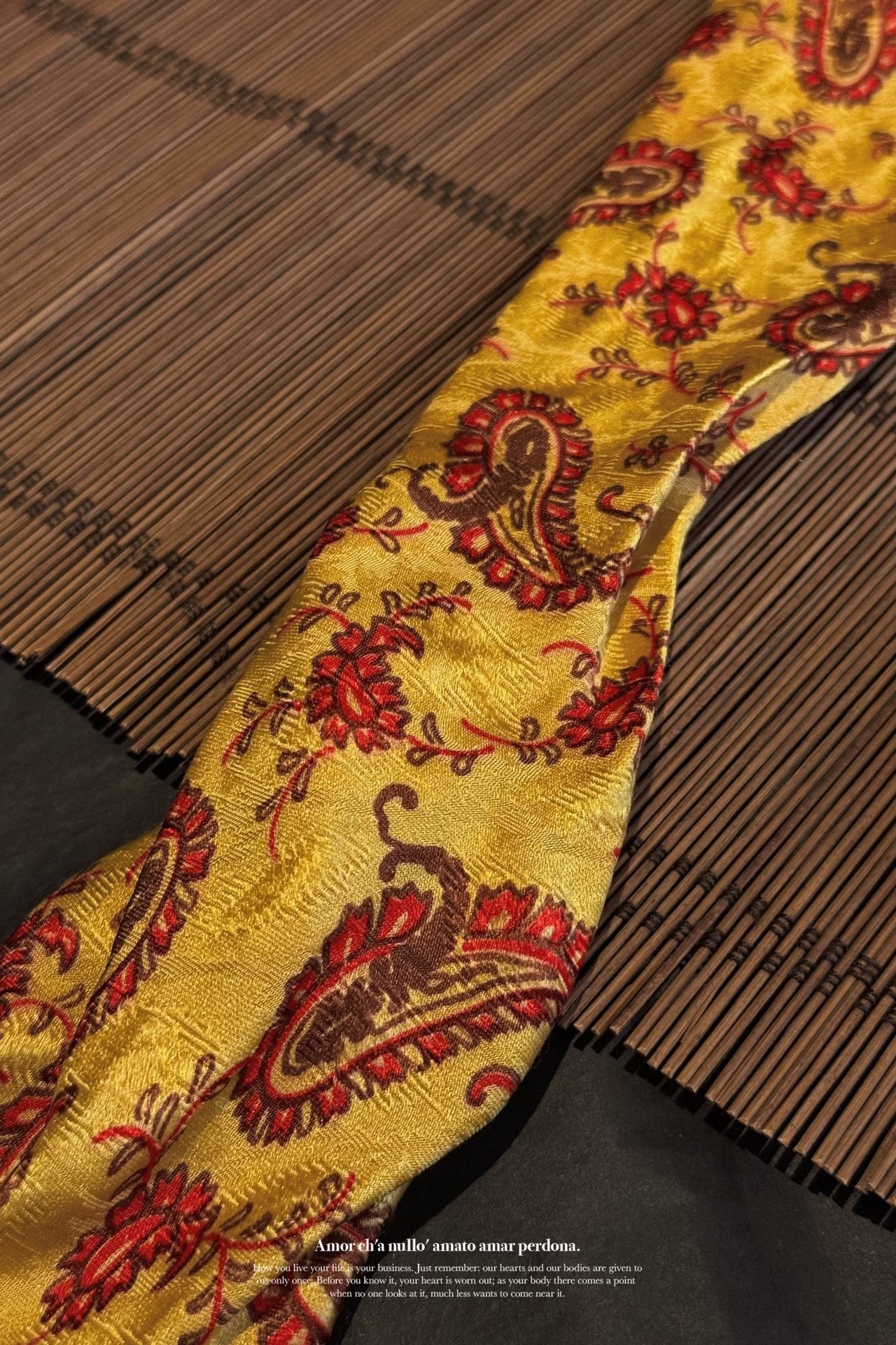 Yohji Yamamoto 90s Silk Paisley Tie — detail