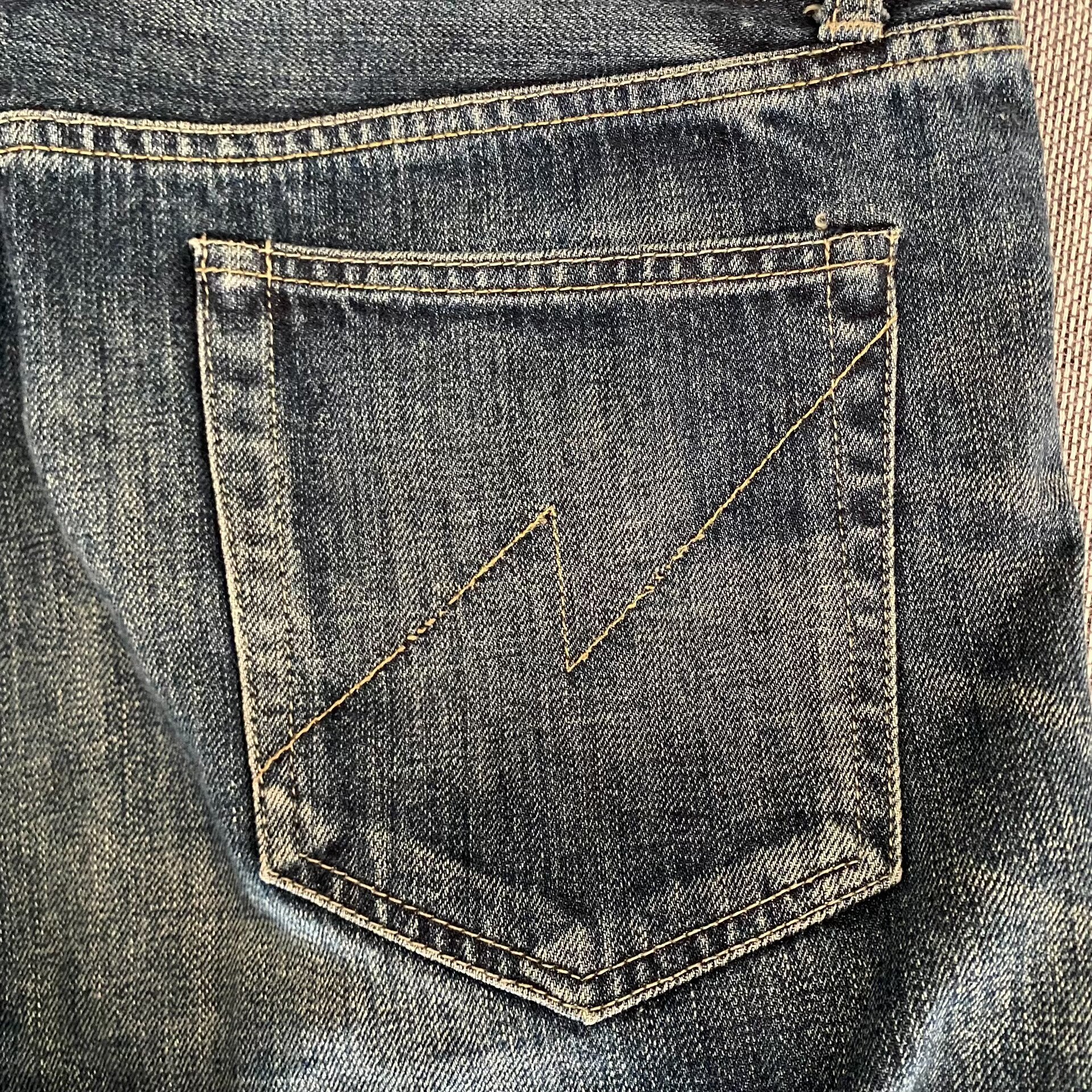 Neighborhood 23AW Basic Washed Jeans — label