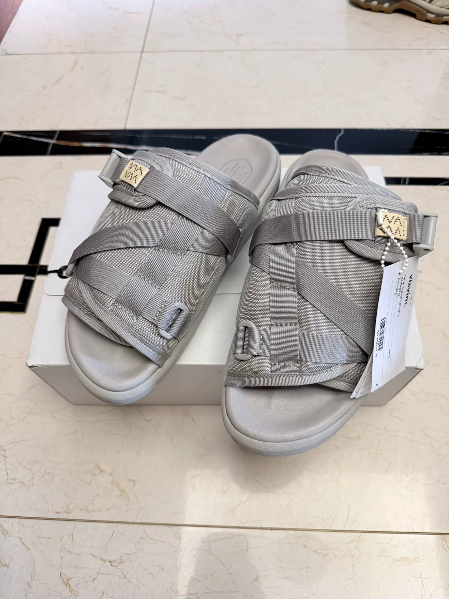 VISVIM CHRISTO Exhibition Limited Slippers — front