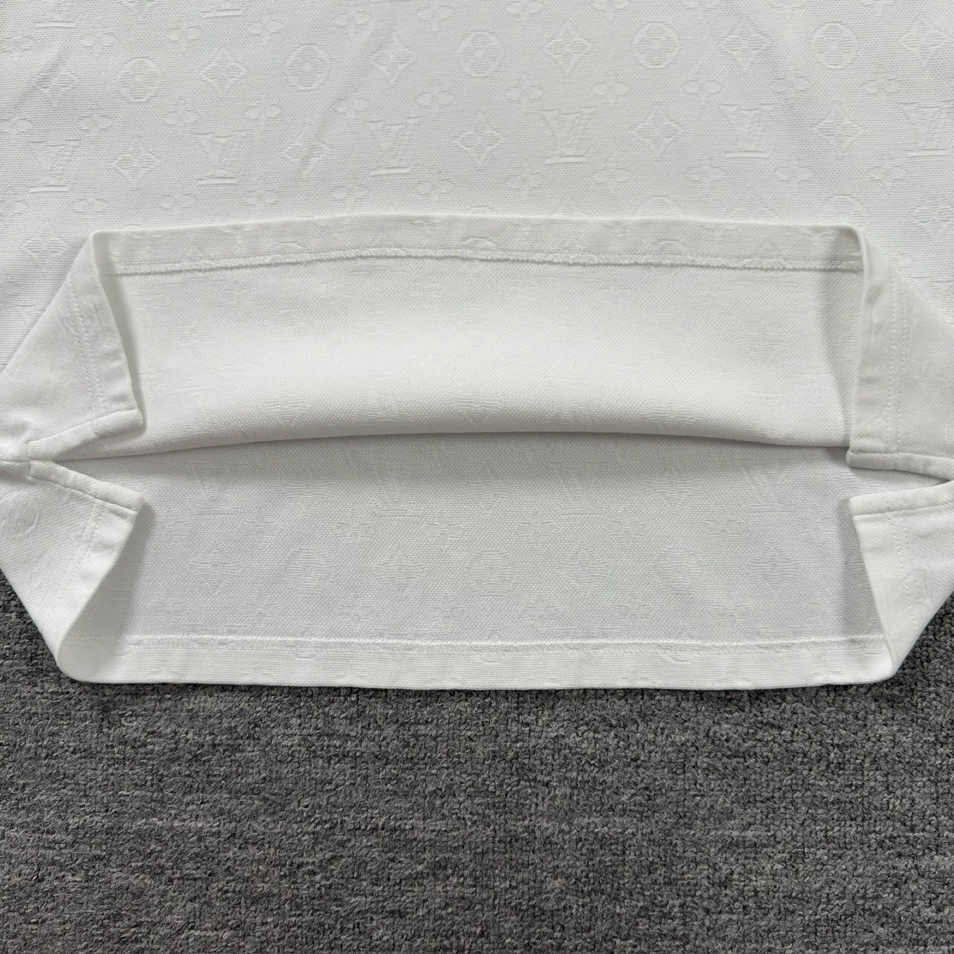 Louis Vuitton White Pocket Embossed T-Shirt — detail