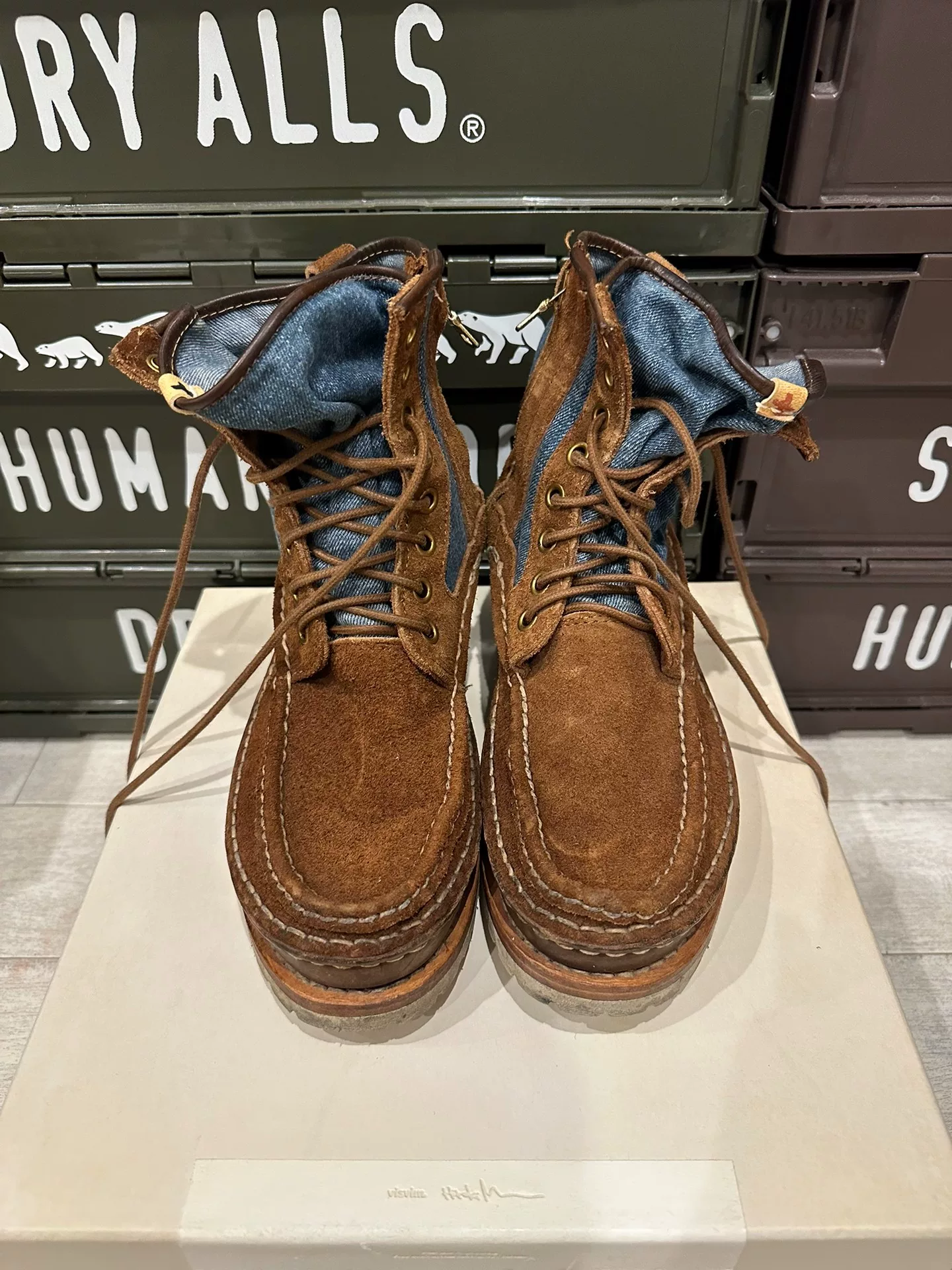 VISVIM GRIZZLY BOOTS-FOLK — back