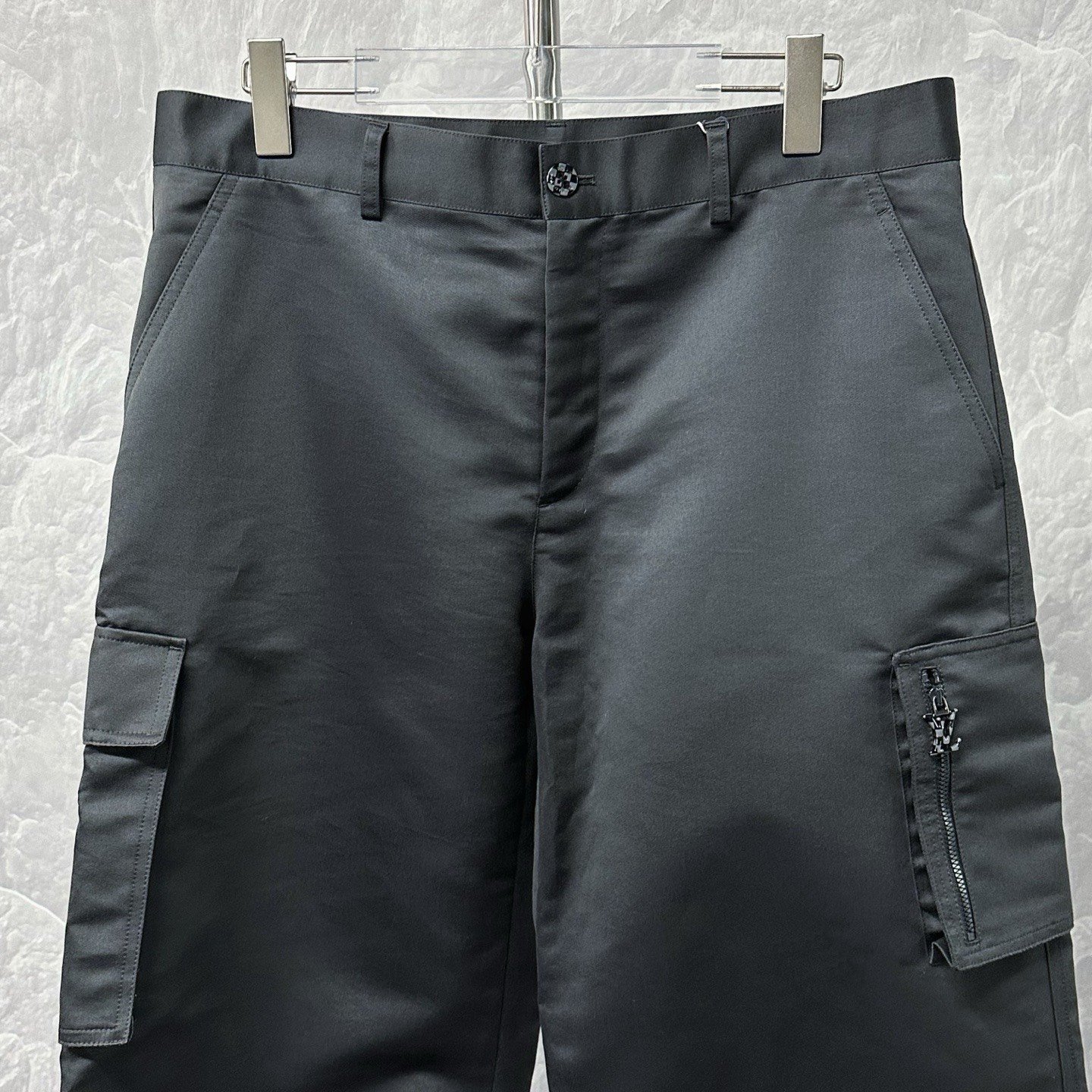 Louis Vuitton Cargo Logo Zip Pocket Pants — front