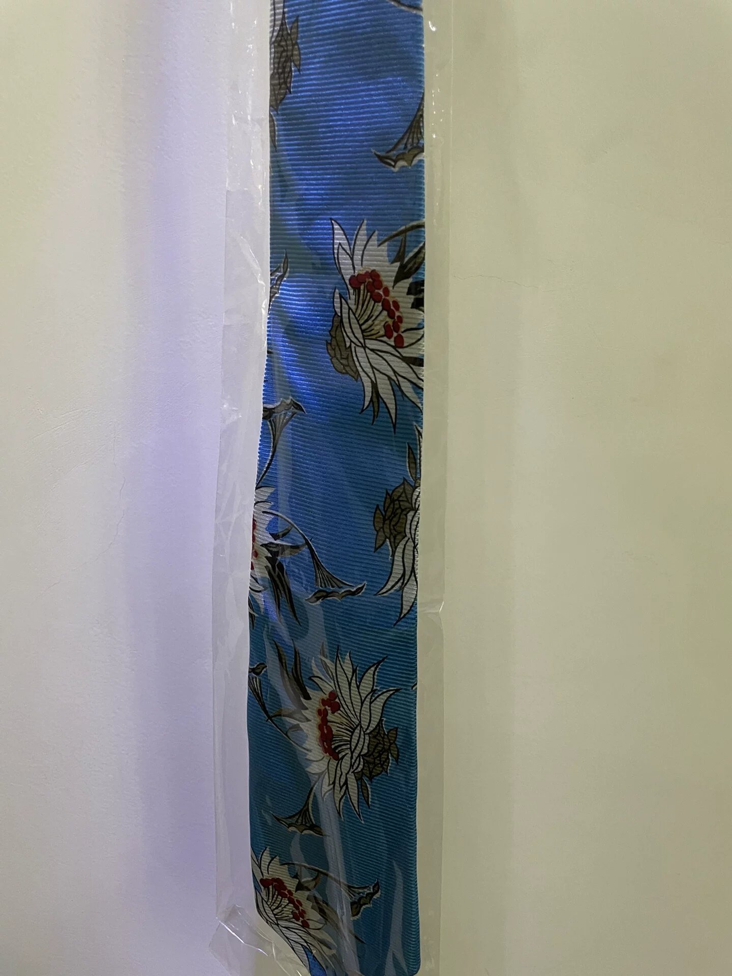Yohji Yamamoto Floral Print Tie — detail