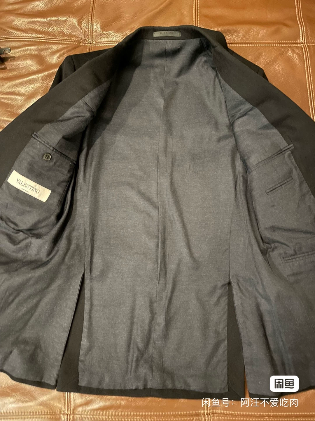 Valentino 100% Cashmere Suit Jacket — detail