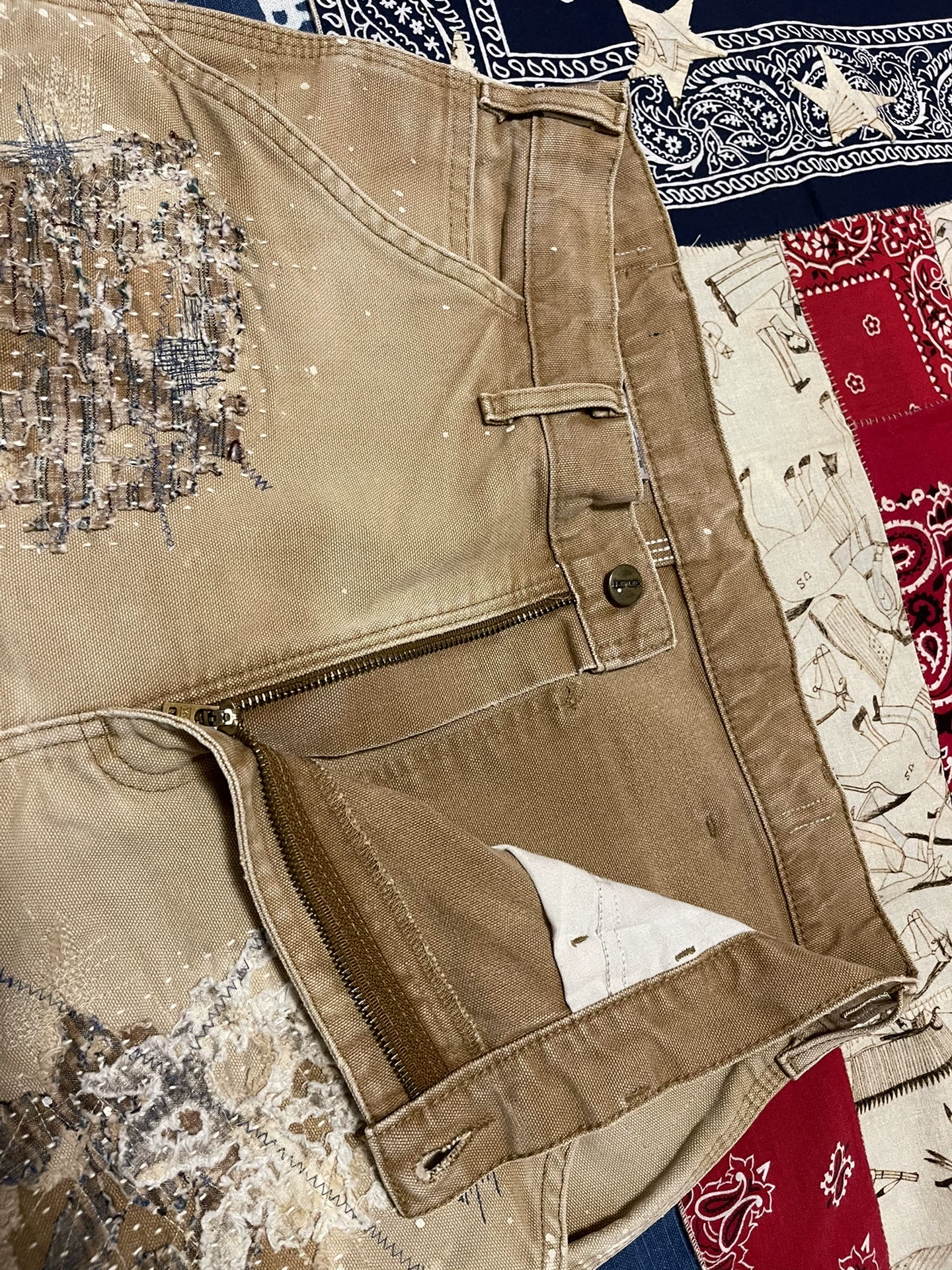 Carhartt Vintage B01 Boro Shorts — label
