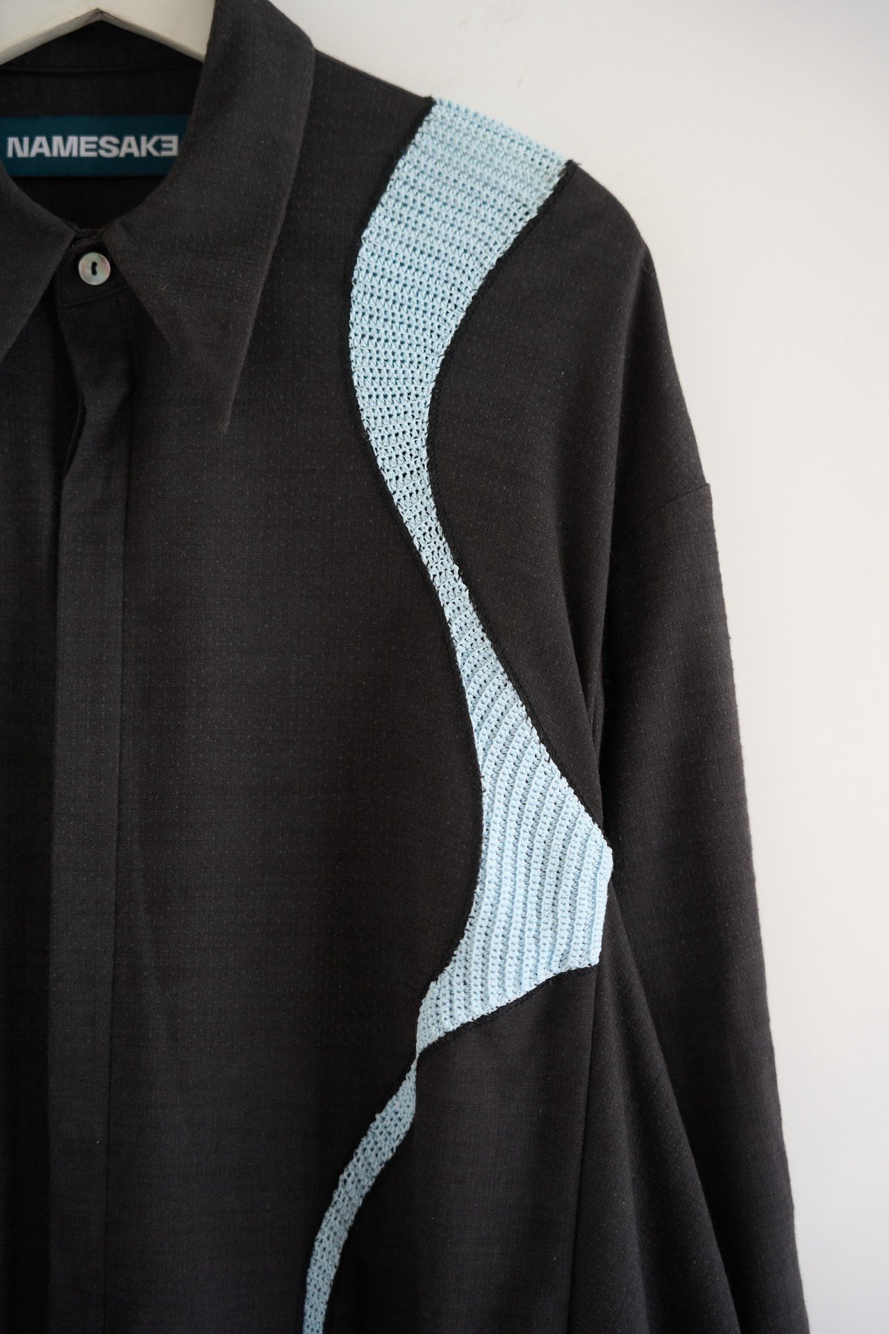 Namesake 21ss Wave Asymmetric Shirt — back