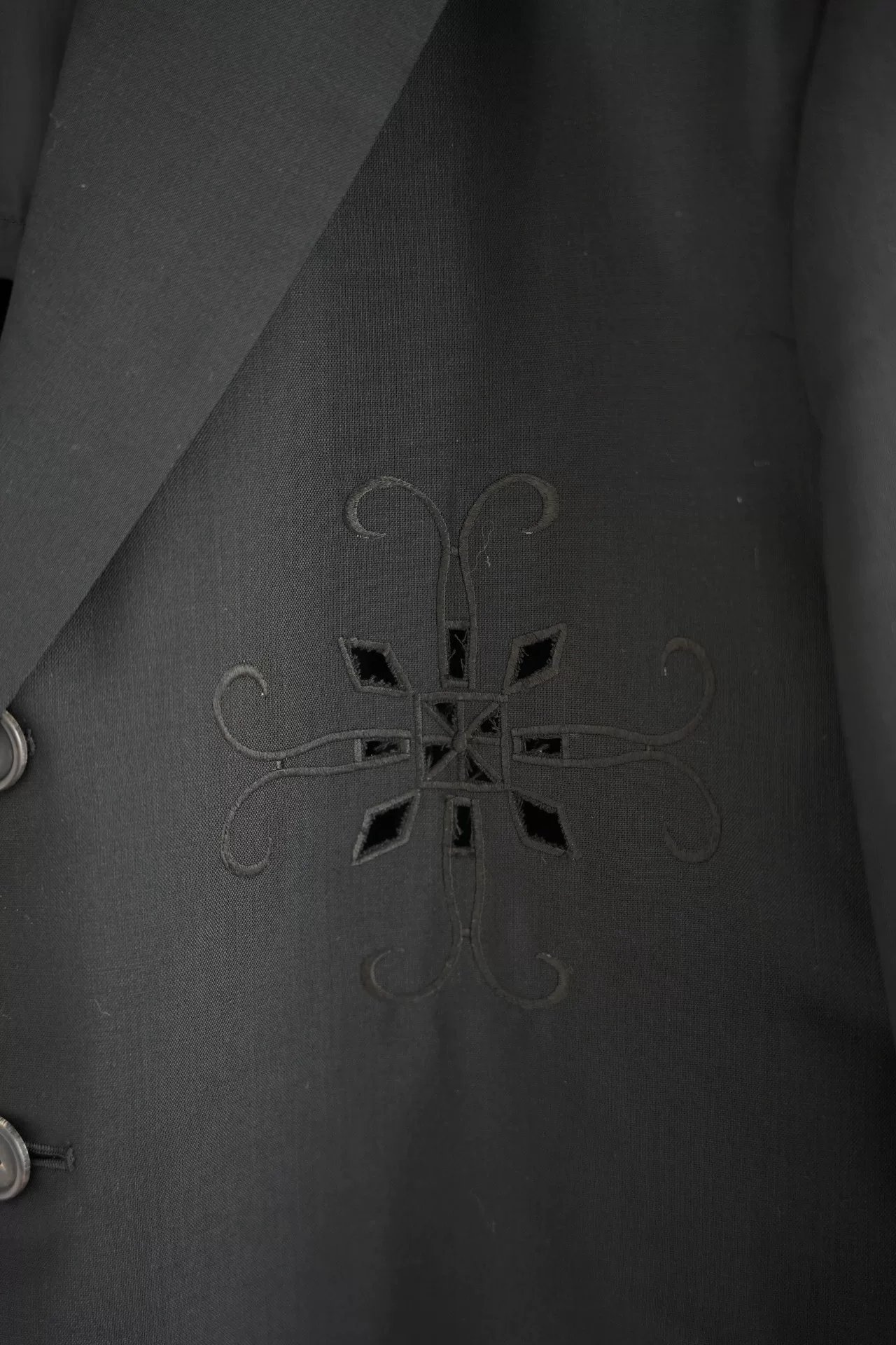Yohji Yamamoto 1987 SS Floral Cutout Blazer — label