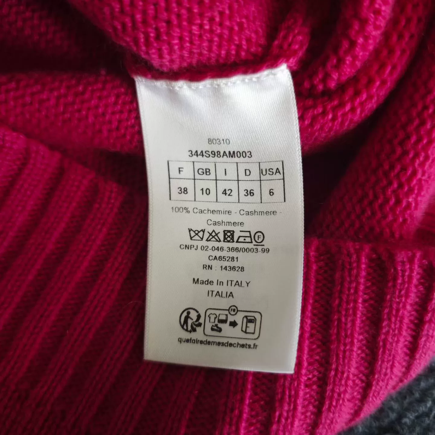 Christian Dior Star Logo Knit Top — label