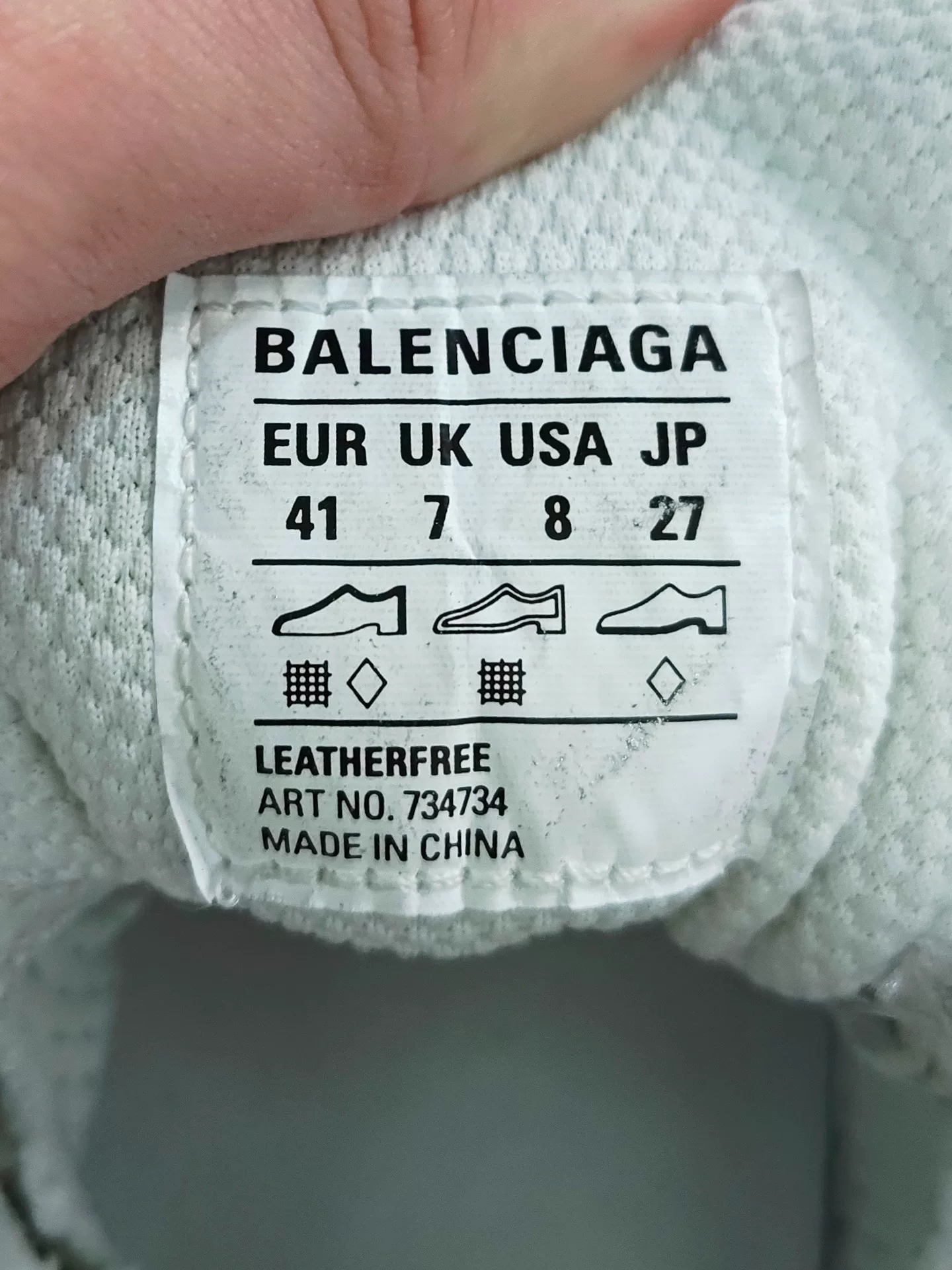 Balenciaga 3XL Low-Top Sporty Shoes — label