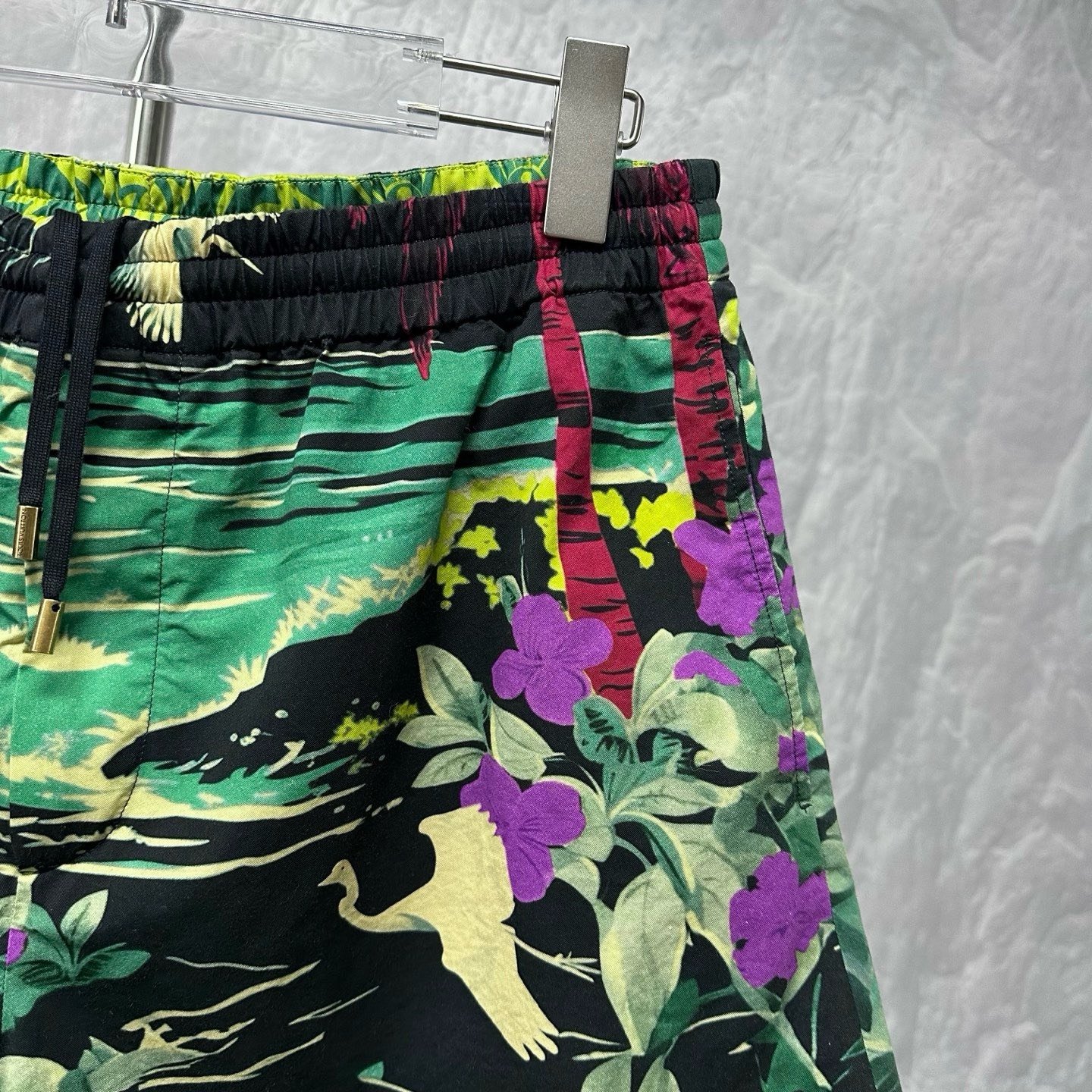 Louis Vuitton FW24 Island Print Shorts — detail