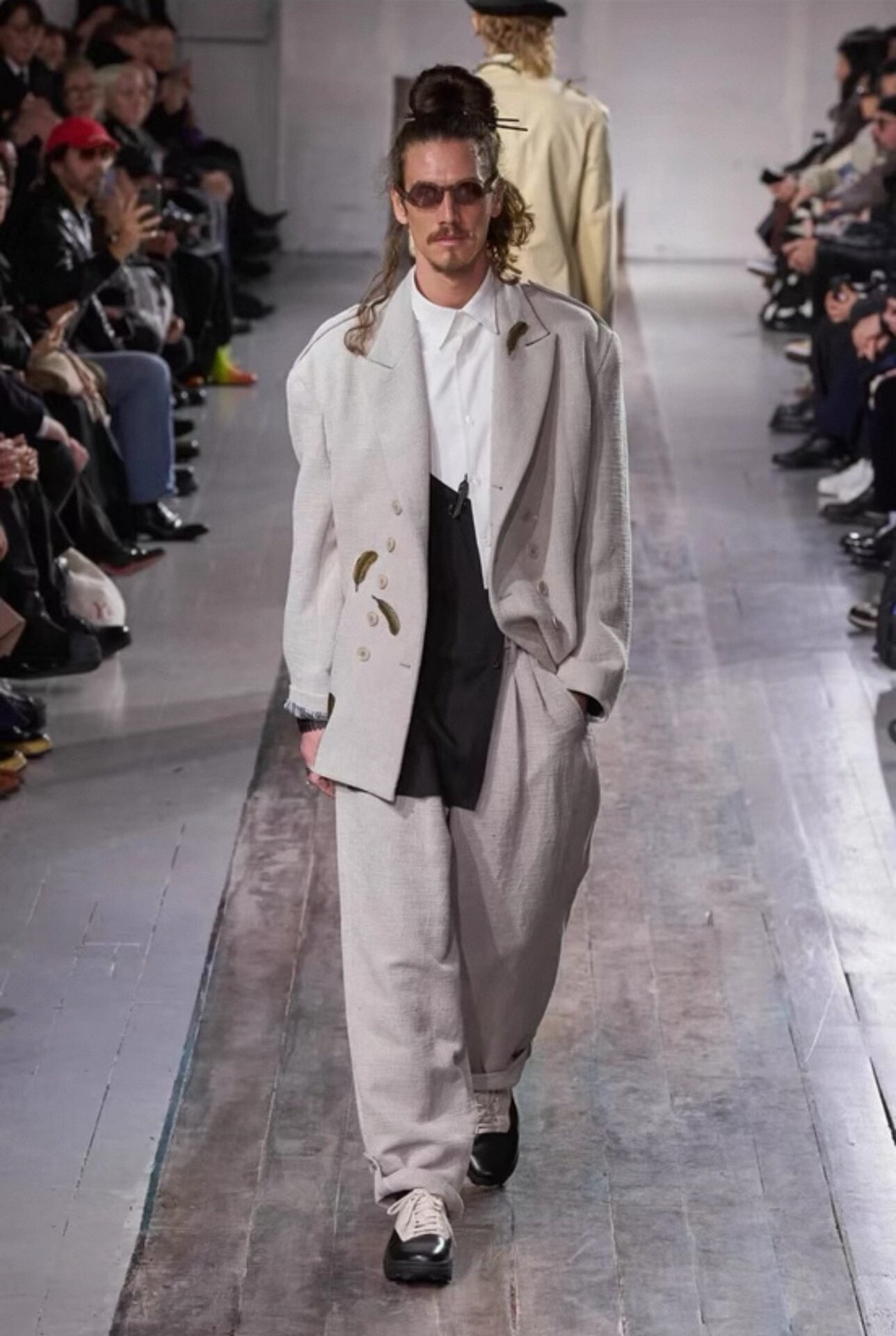 Yohji Yamamoto 90s Double-Breasted Tuxedo — detail