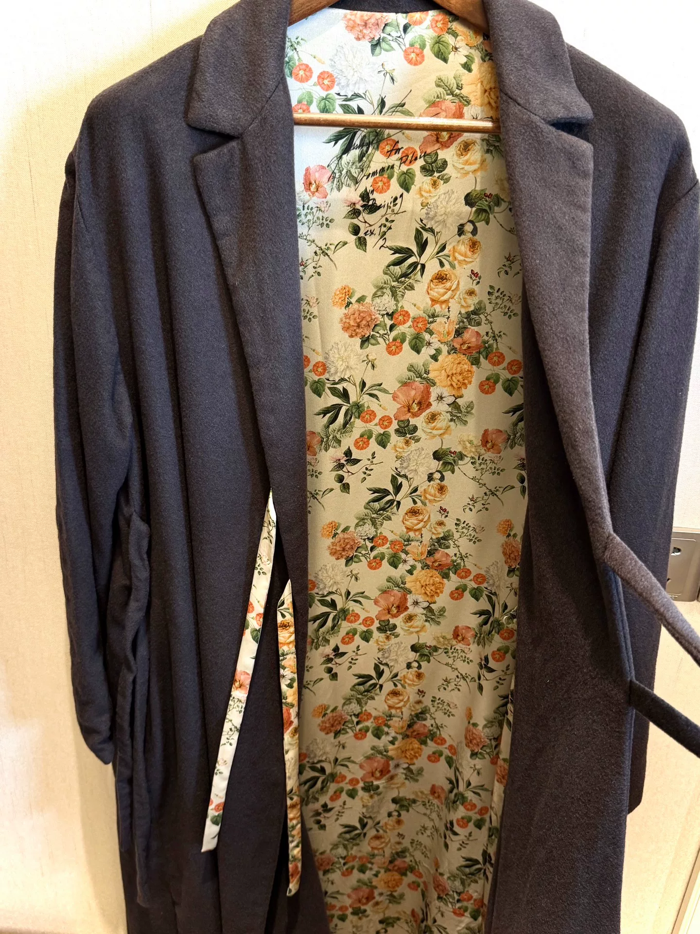 Geoffrey B Small Piacenza Kimono Cashmere Coat — detail