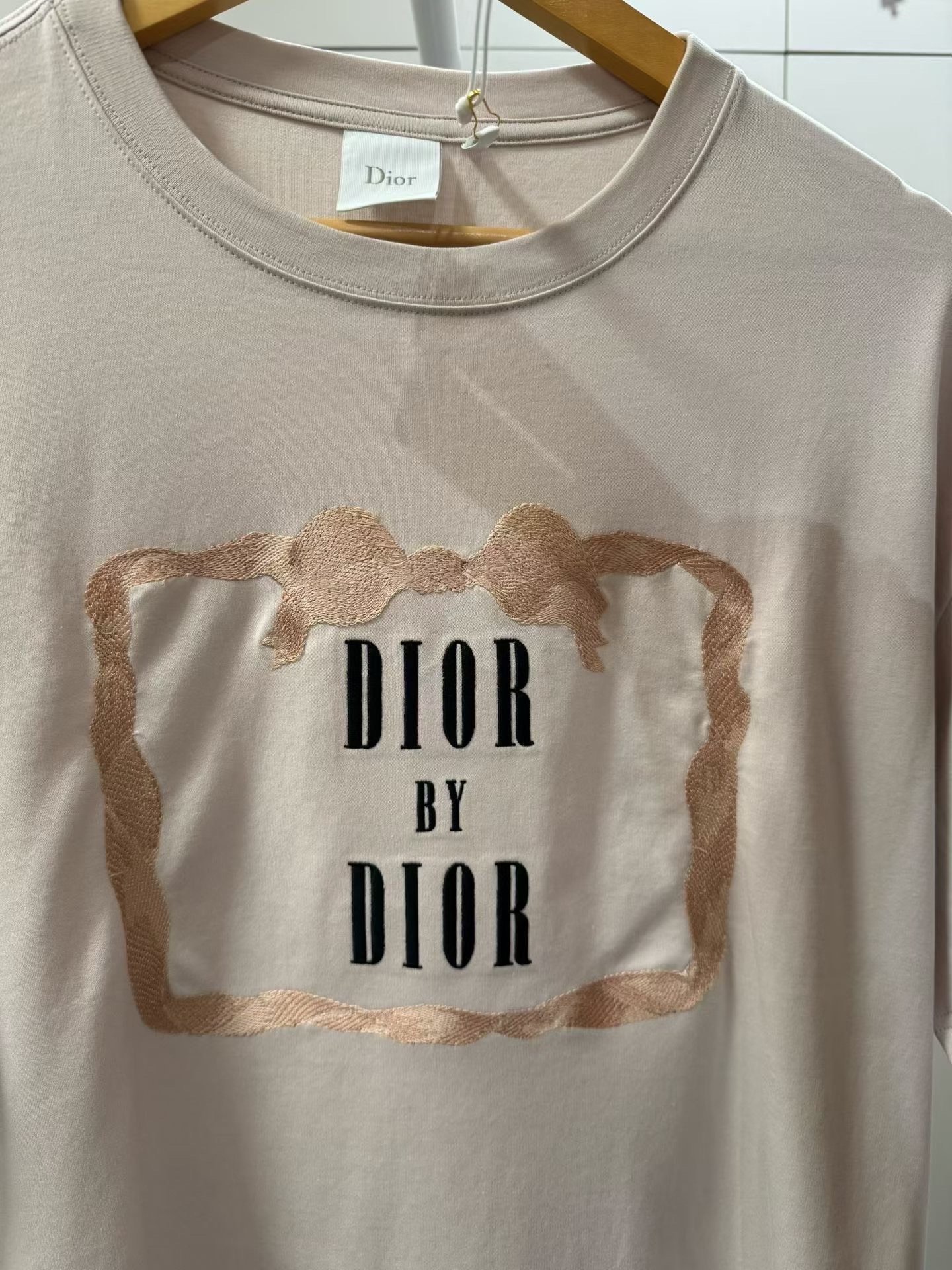 Dior SS26 Book Cover Bow Embroidery Tee — detail