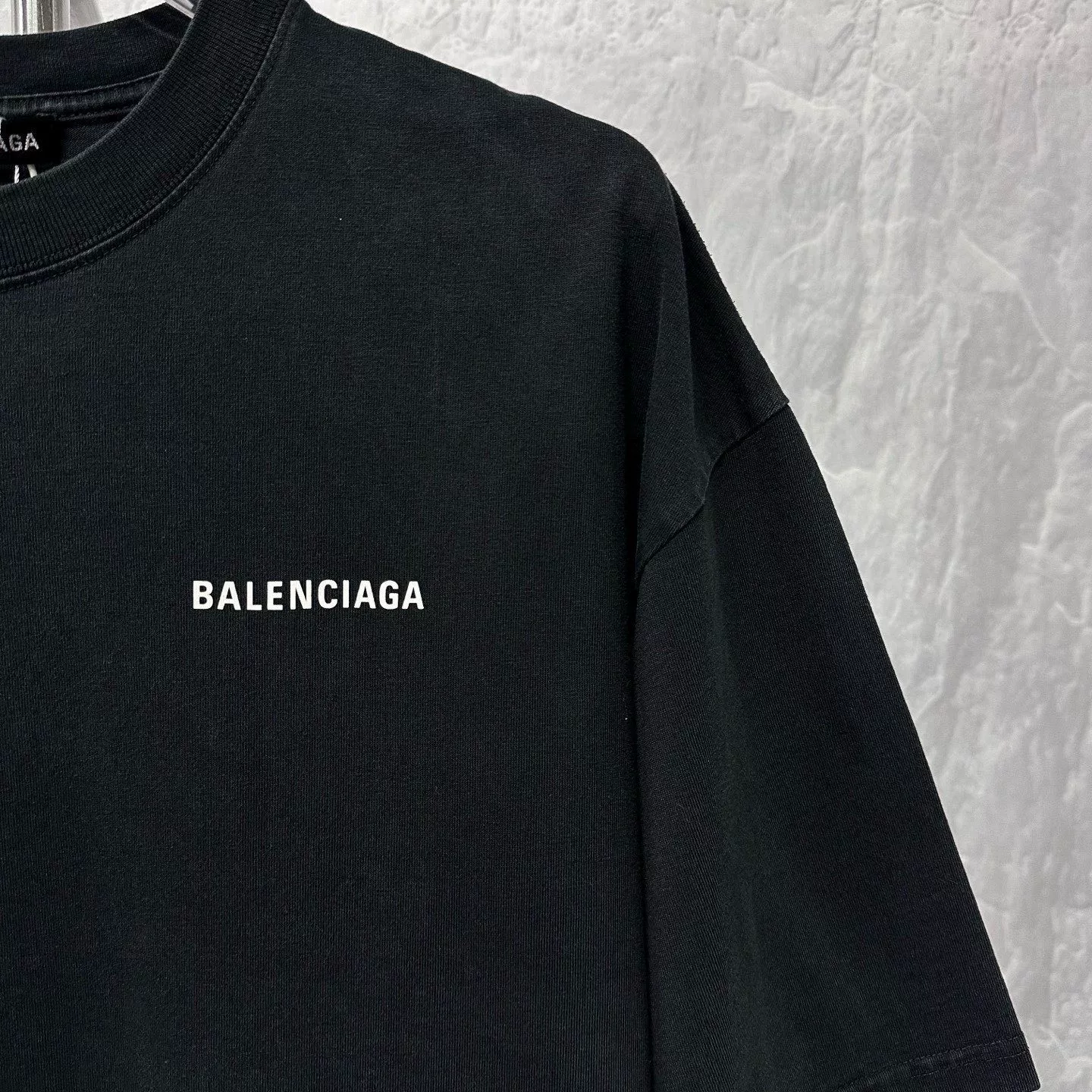 Balenciaga Letter Print Distressed Short Sleeve — detail