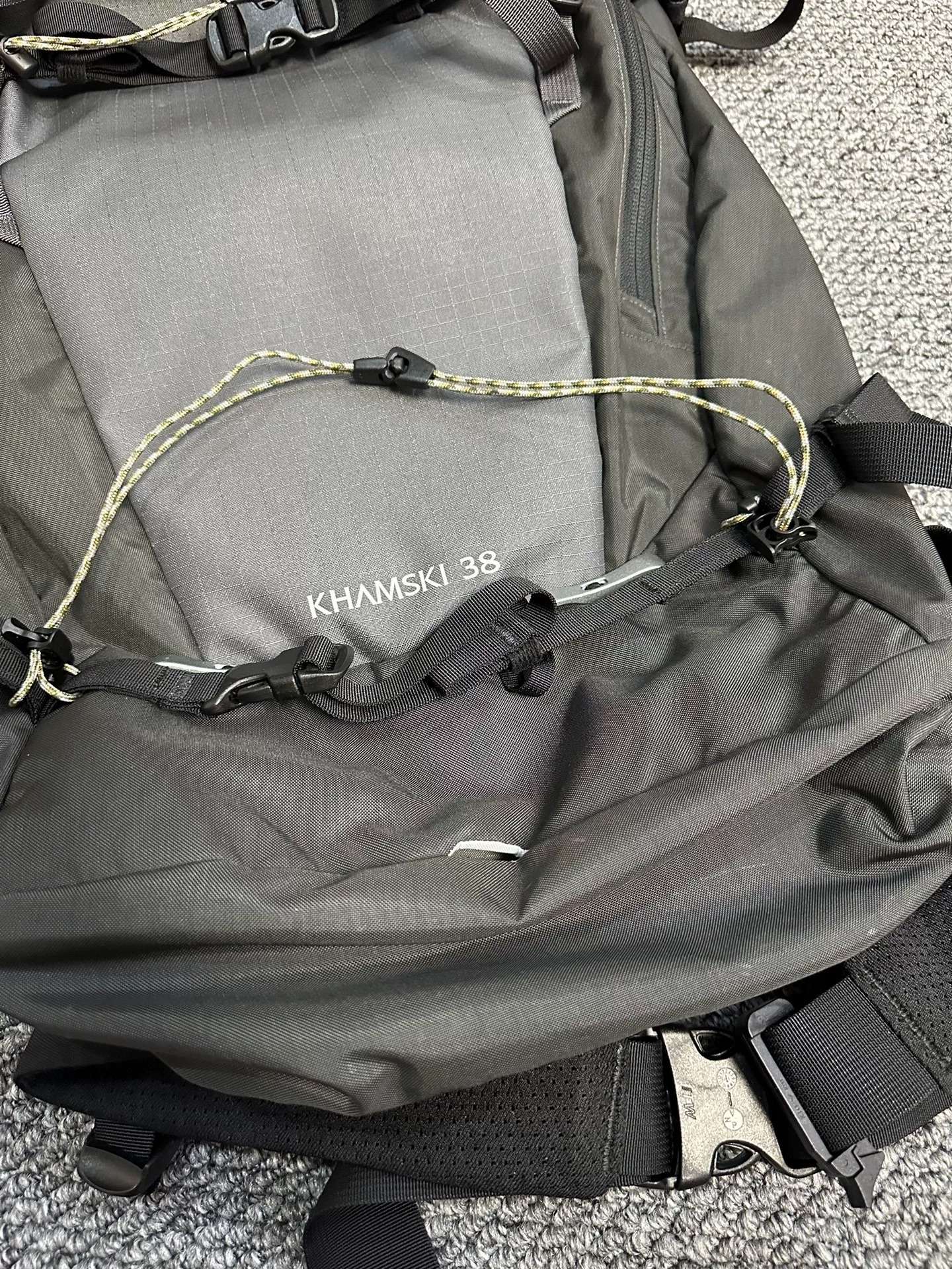 Arc'teryx Khamski Ski Mountaineering Bag — front