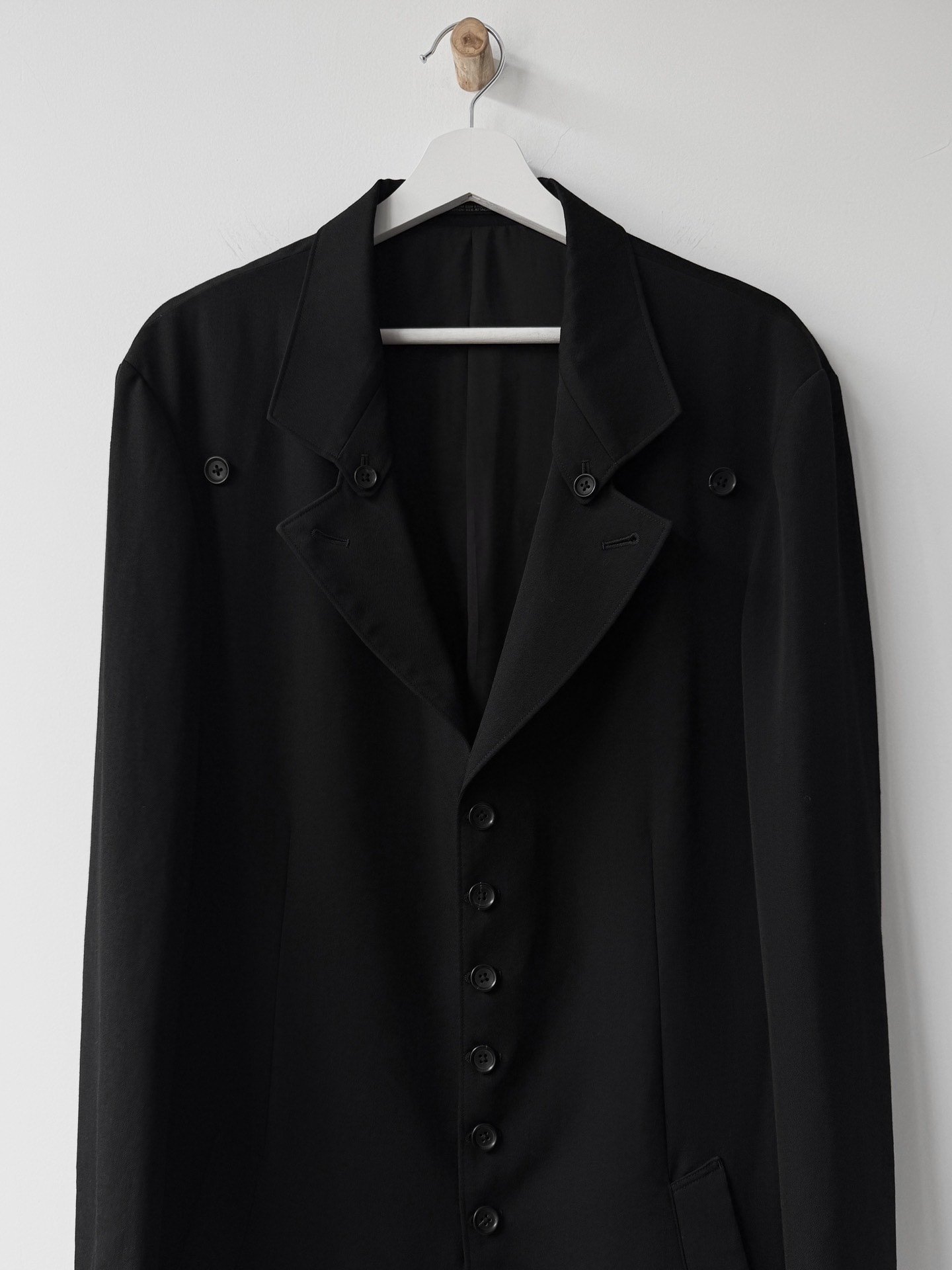 Yohji Yamamoto 22AW Military Trench Coat — detail