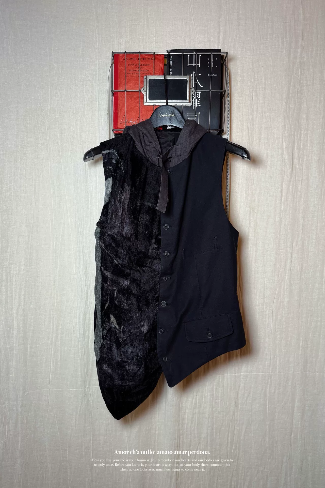 Yohji Yamamoto 19AW Asymmetrical Velvet Vest — detail