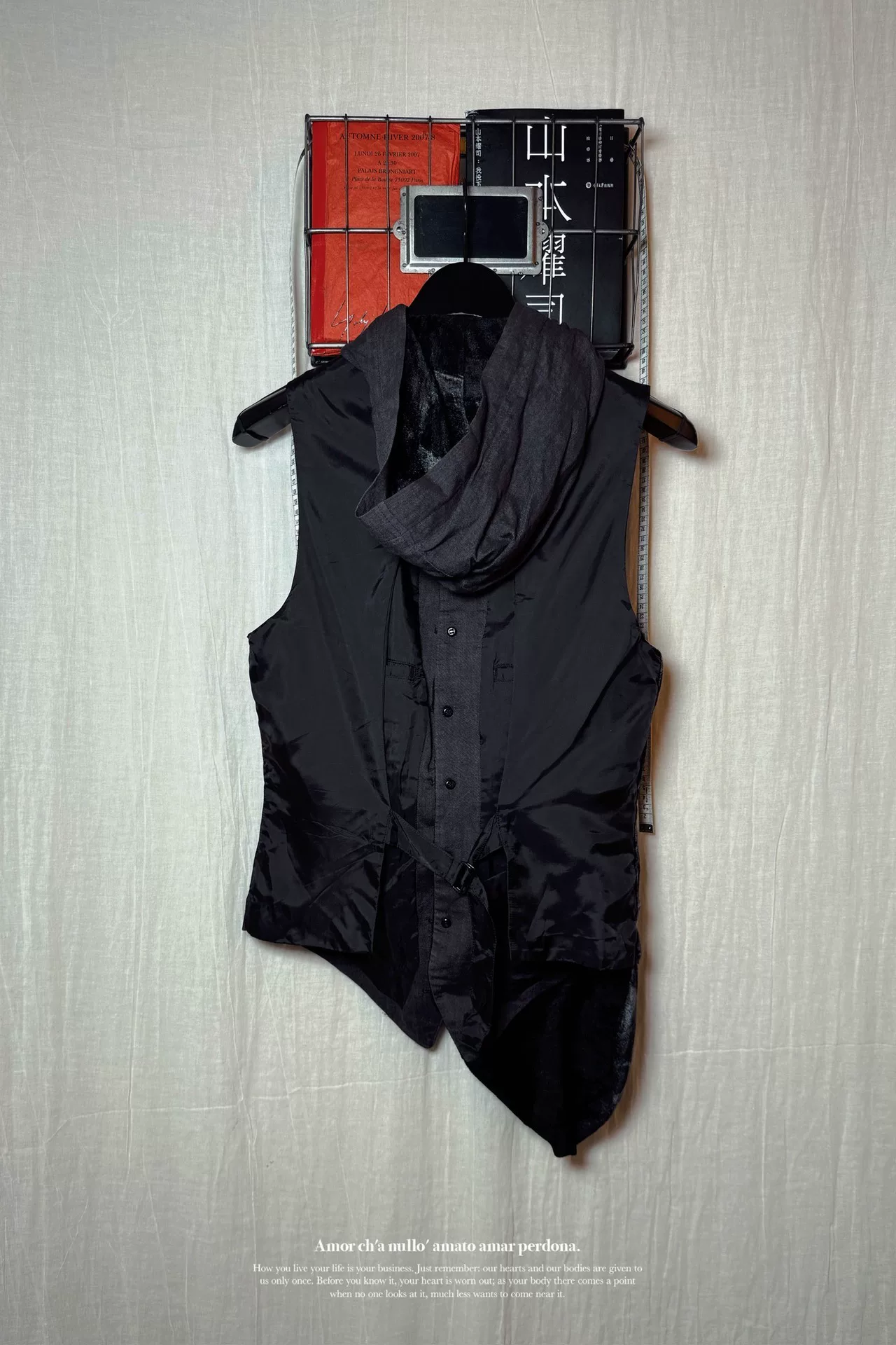 Yohji Yamamoto 19AW Asymmetrical Velvet Vest — label