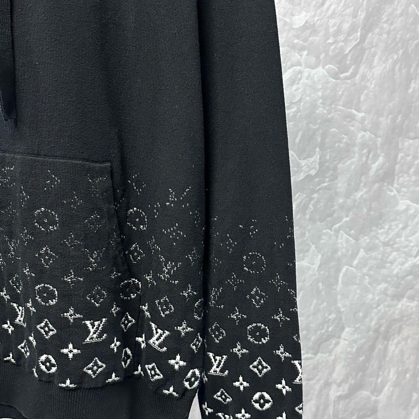 Louis Vuitton SS24 Gradient Hoodie XXL — detail