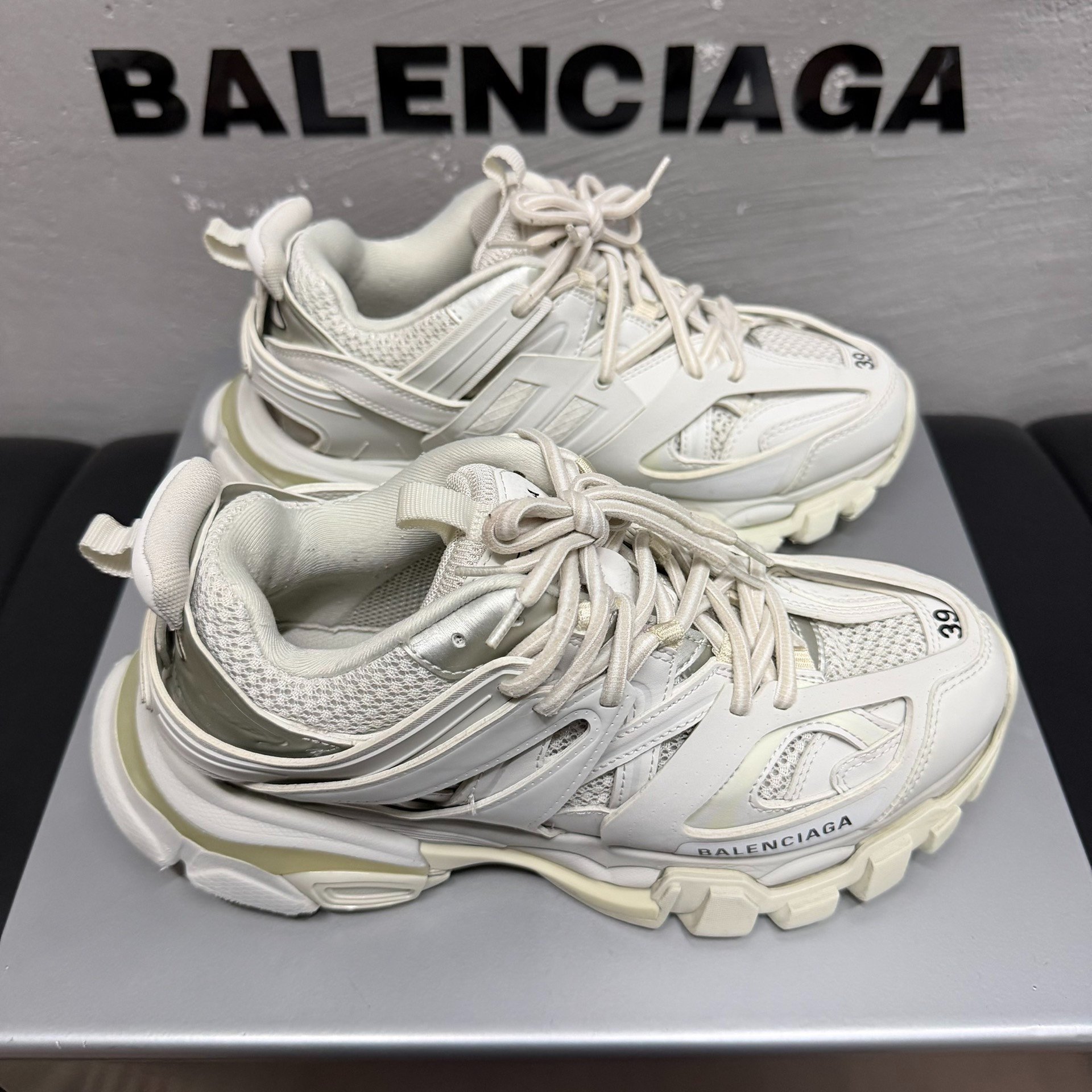 Balenciaga Track White Sneakers EU 39 — detail
