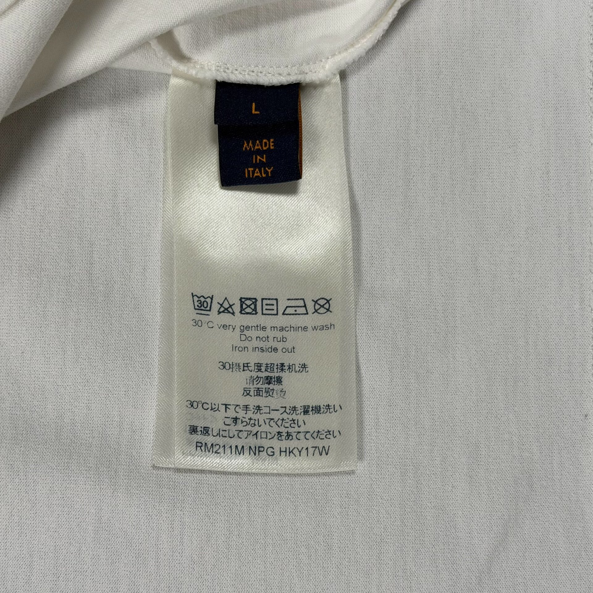 Louis Vuitton Crayon Print White T-Shirt — label
