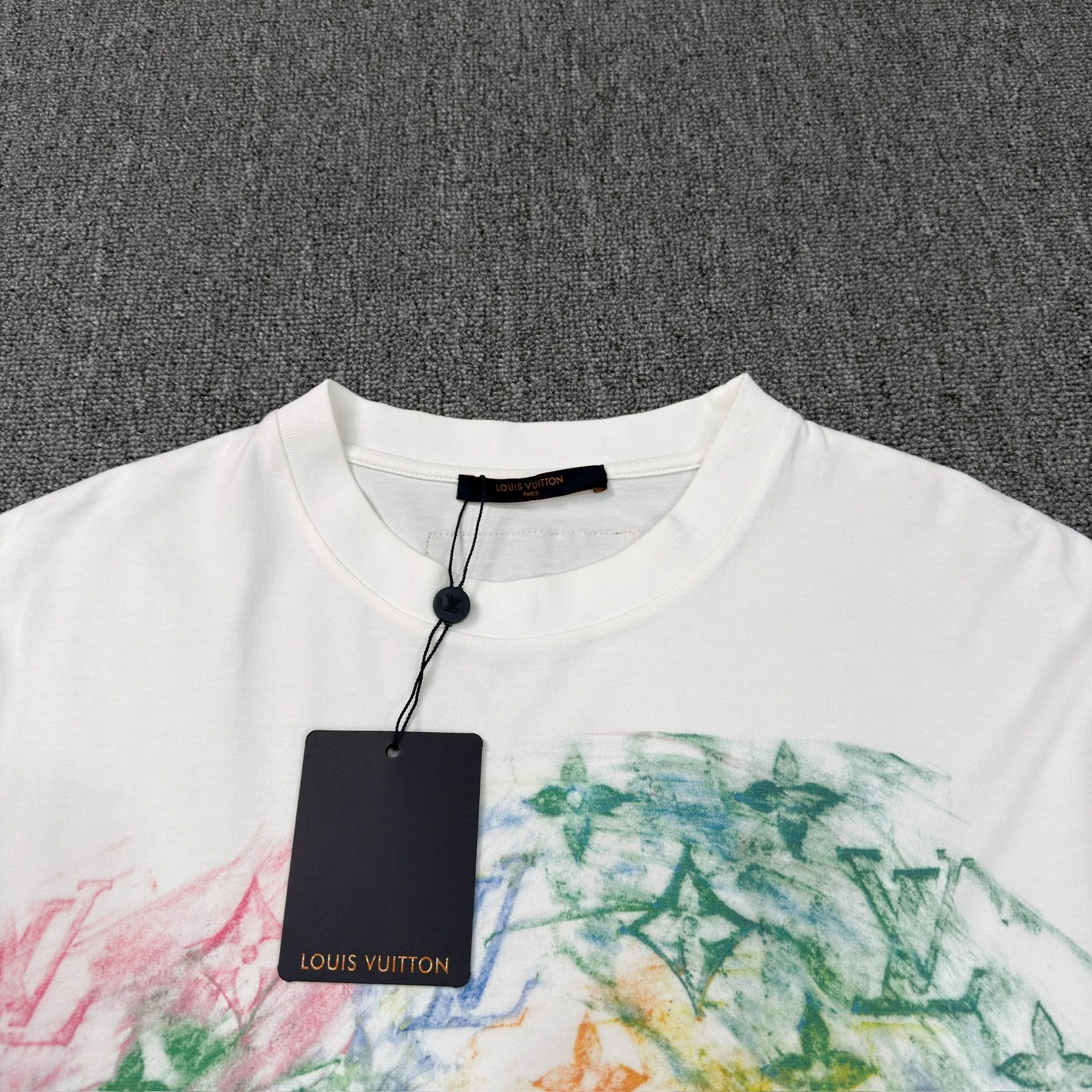 Louis Vuitton Crayon Print White T-Shirt — front