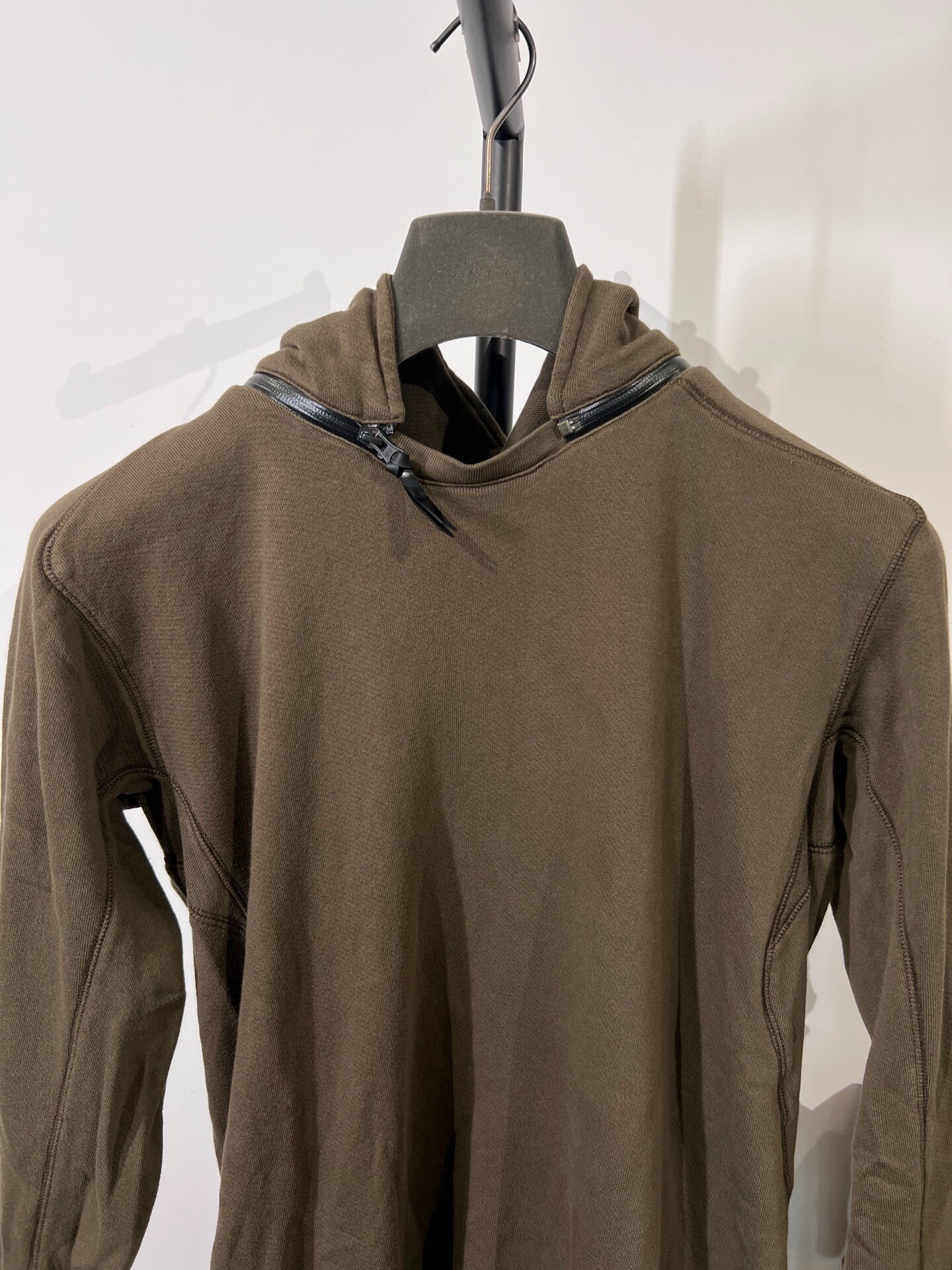 Boris Bidjan Saberi 11by bbs Detachable Hoodie — detail
