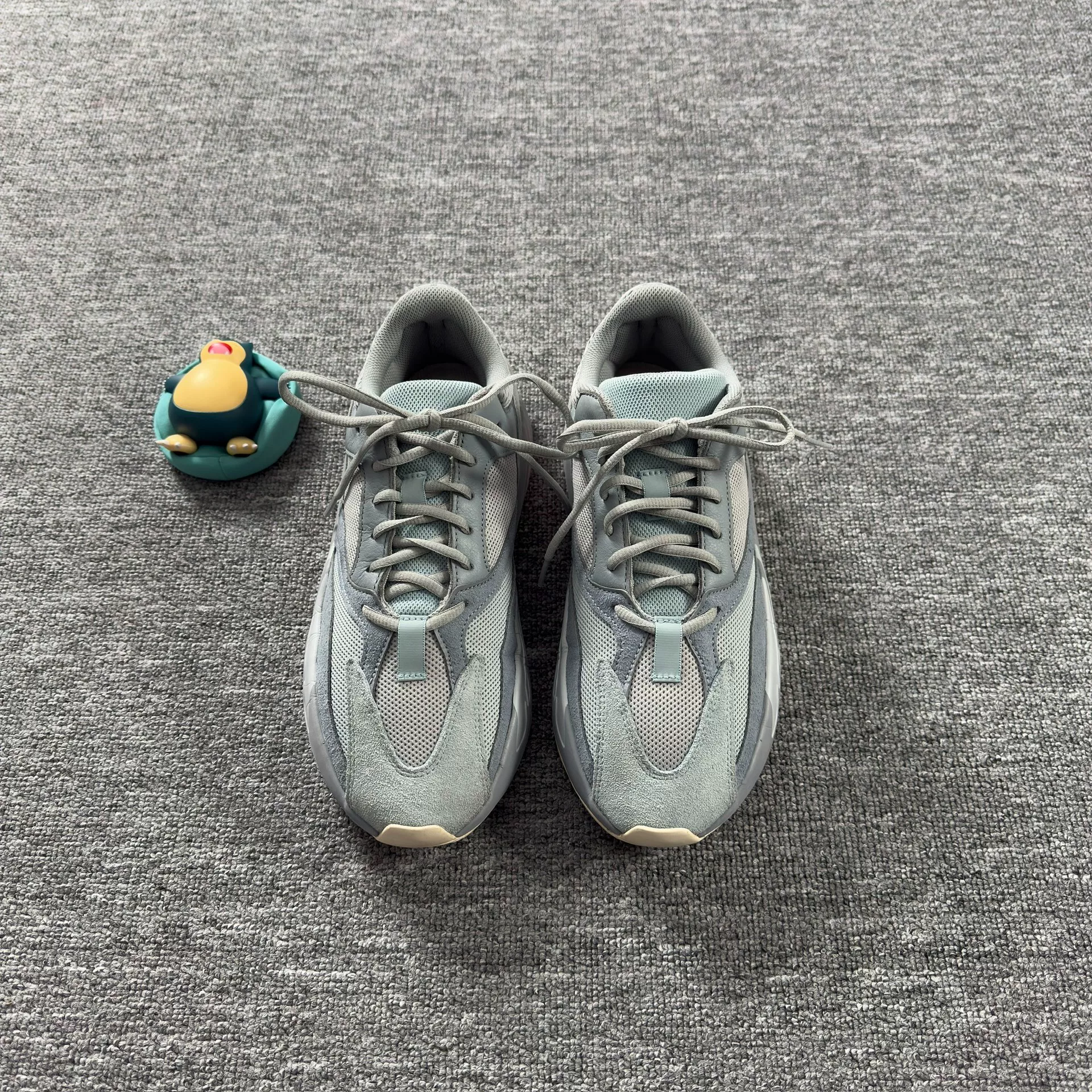 Adidas Yeezy 700 Gray Casual Sneakers — front