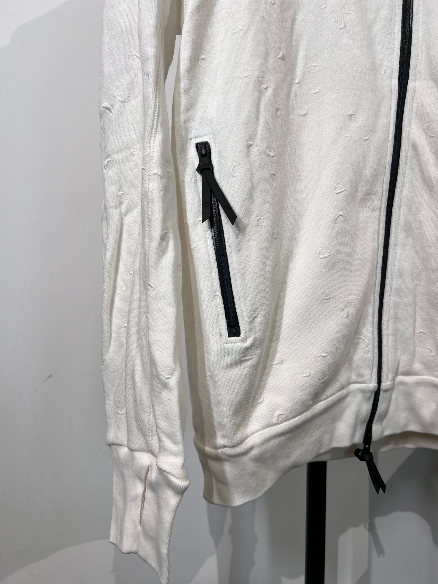 Boris Bidjan Saberi 11by bbs Z1 Hooded Jacket — label
