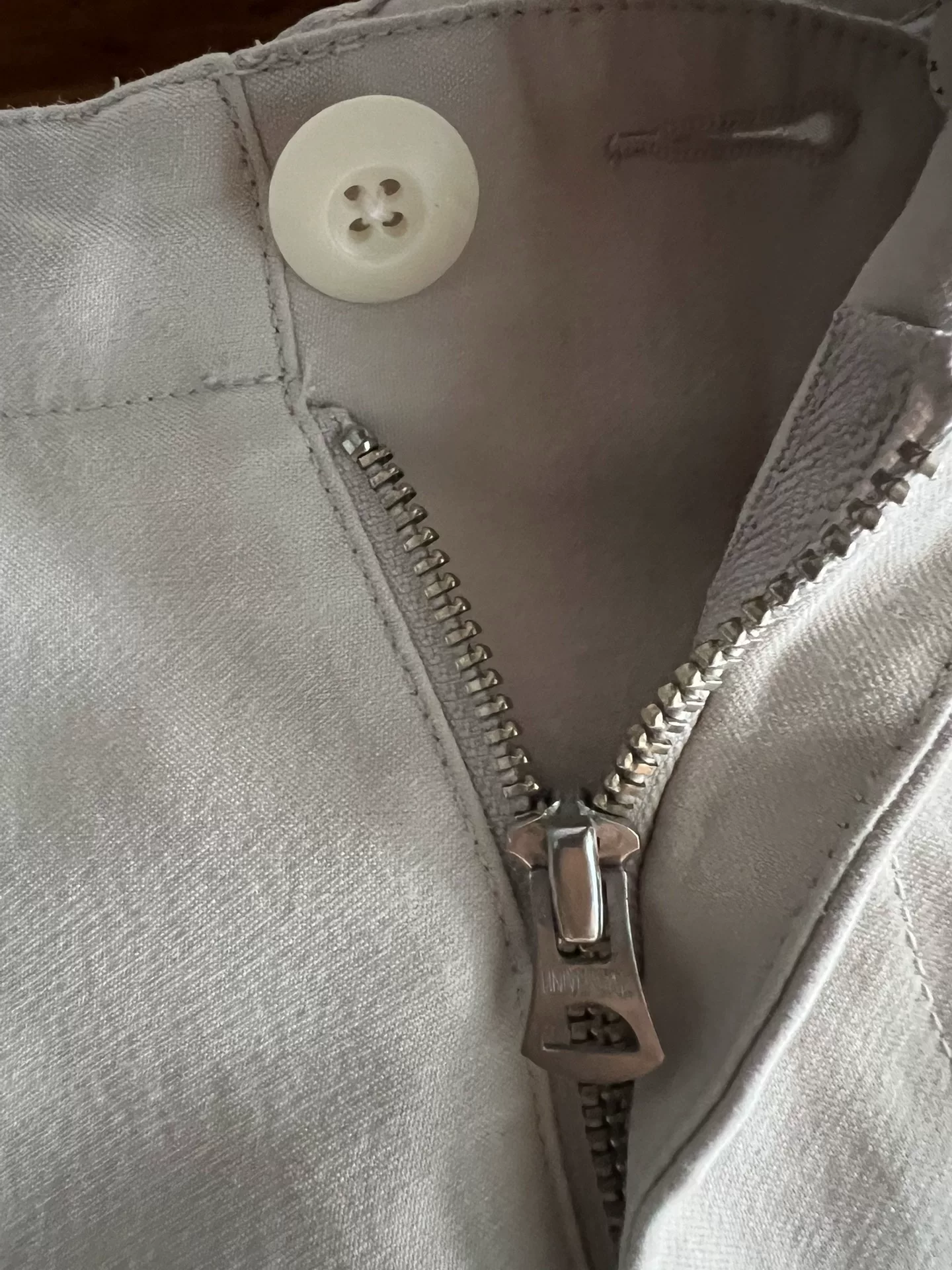 Nanamica Light White Cargo Shorts — detail