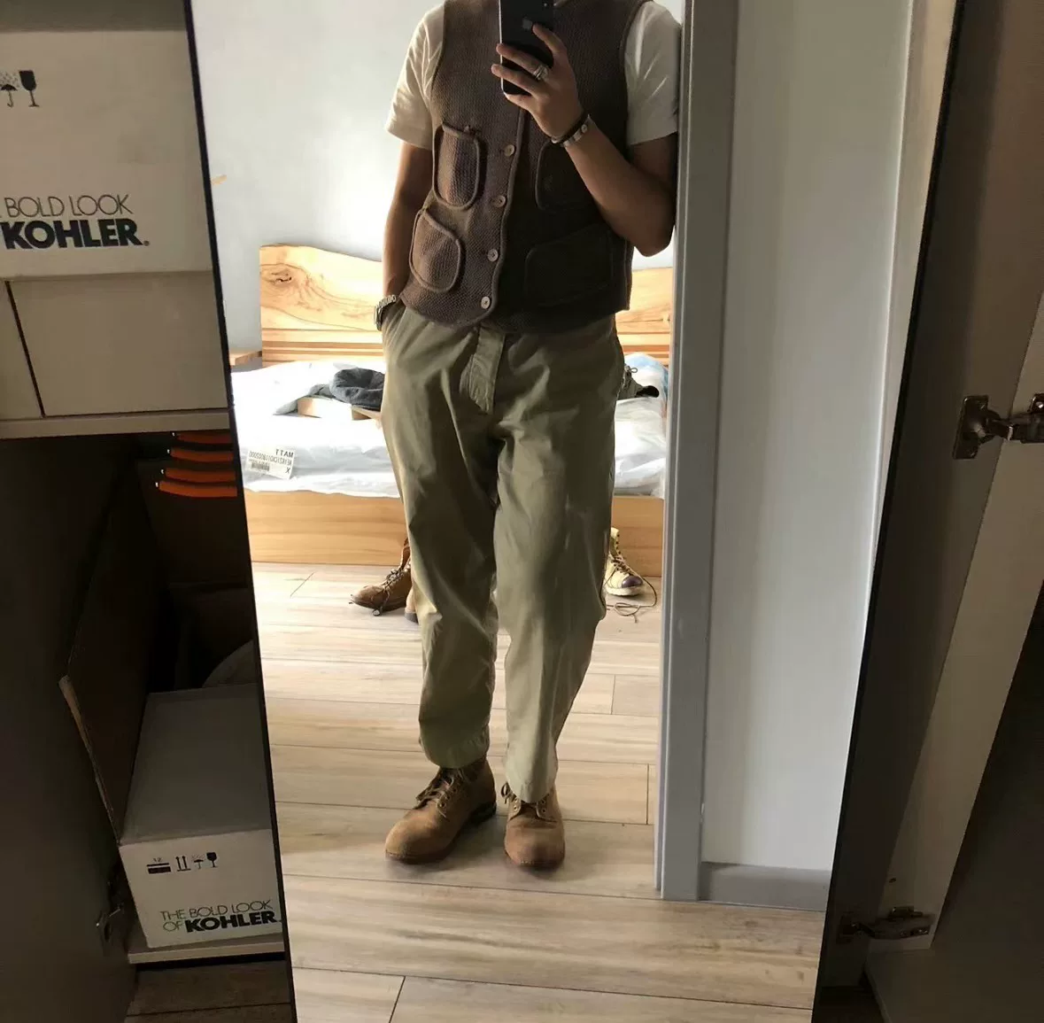 TACITURNLI Brown Knit Vest — front
