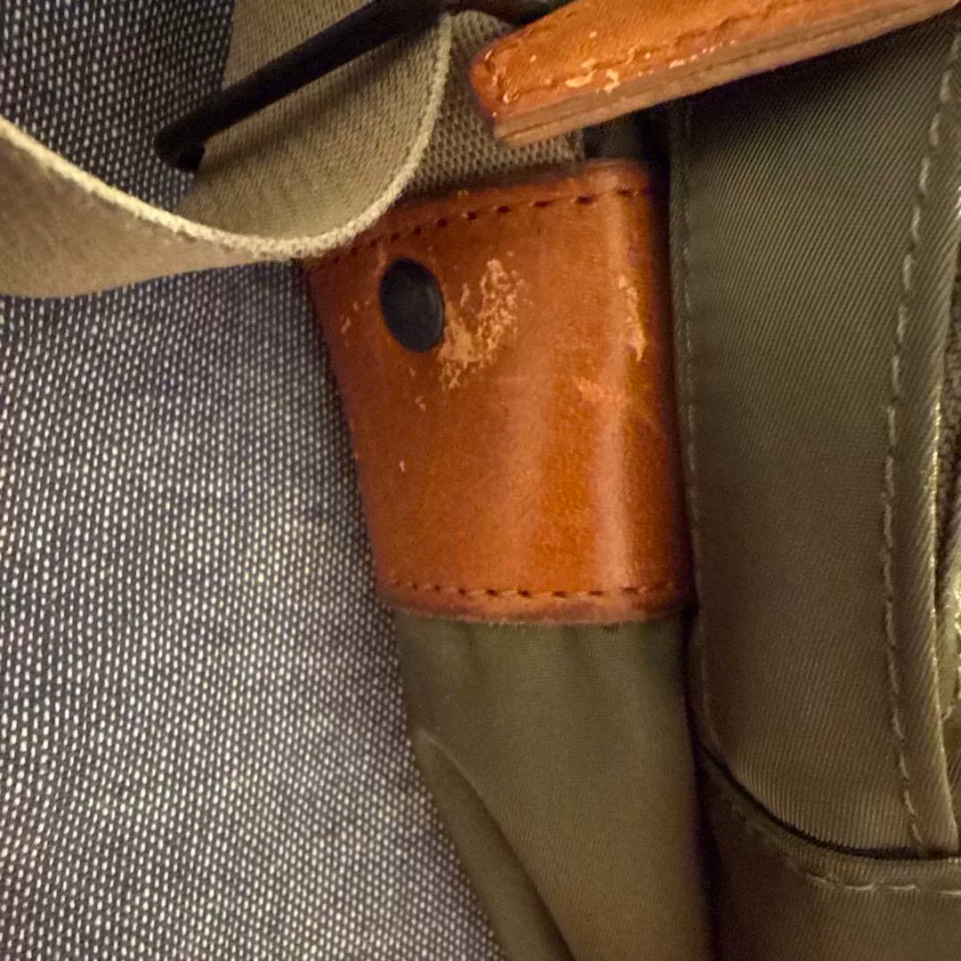 Porter Olive Green Crossbody Bag — label