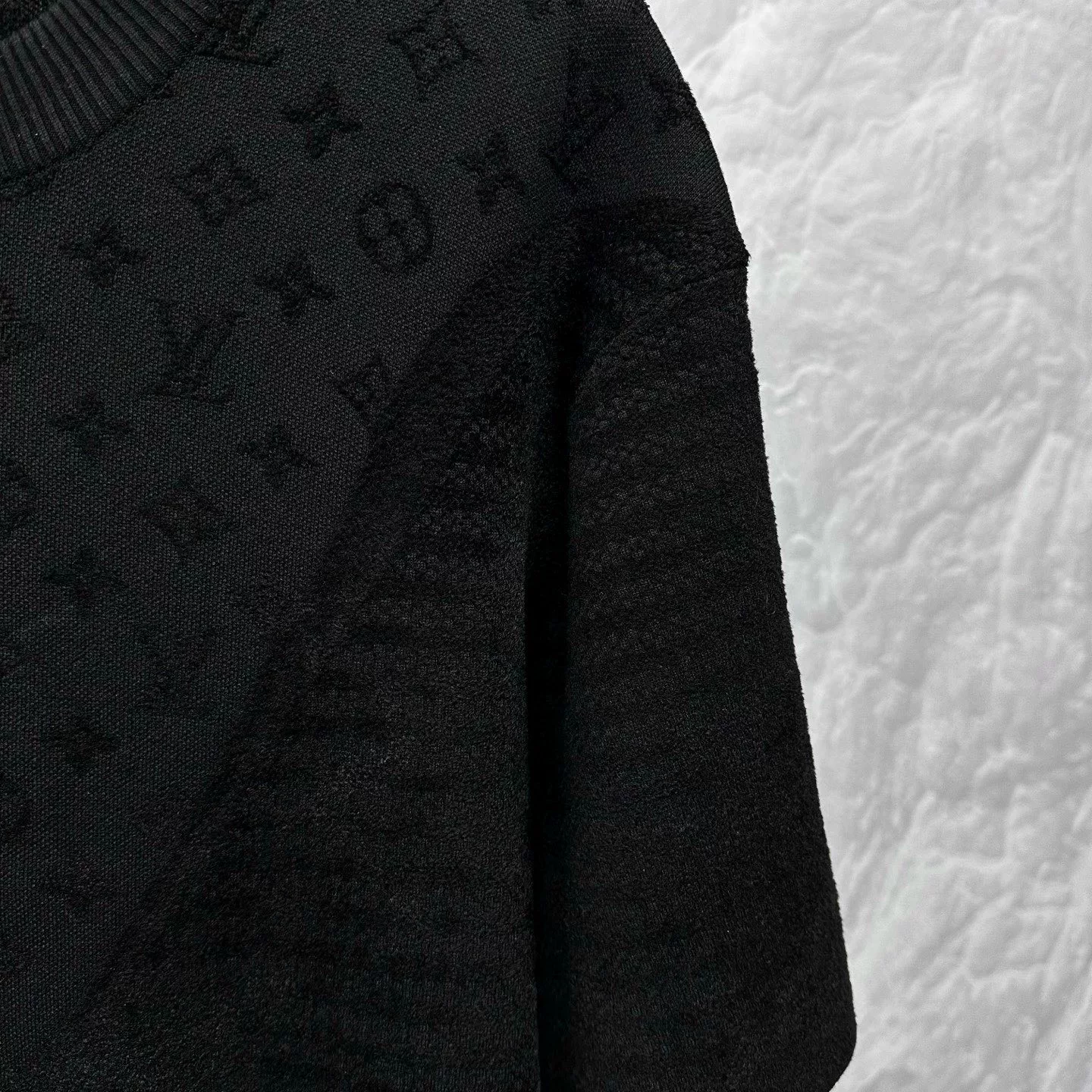 Louis Vuitton SS25 Flocked Stripes Short Sleeve M — detail