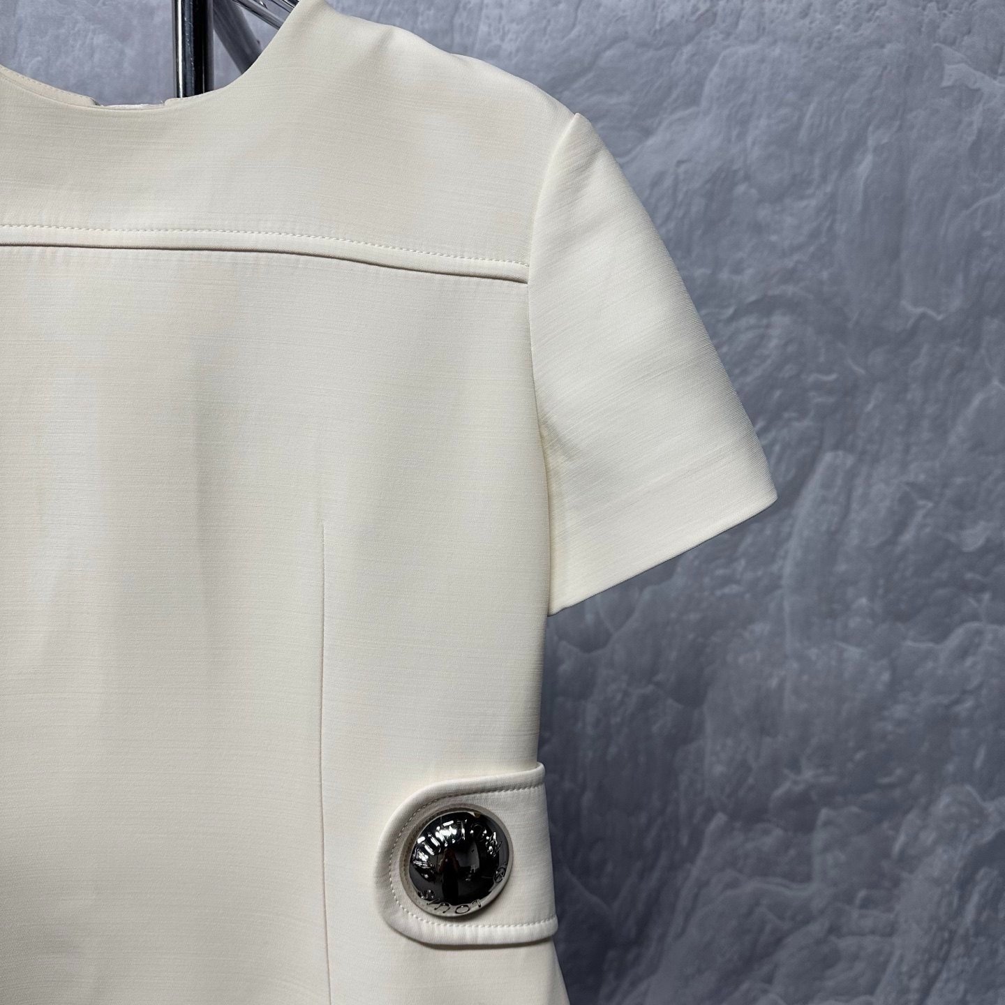 Louis Vuitton Zip Wool Short-Sleeve Dress — back
