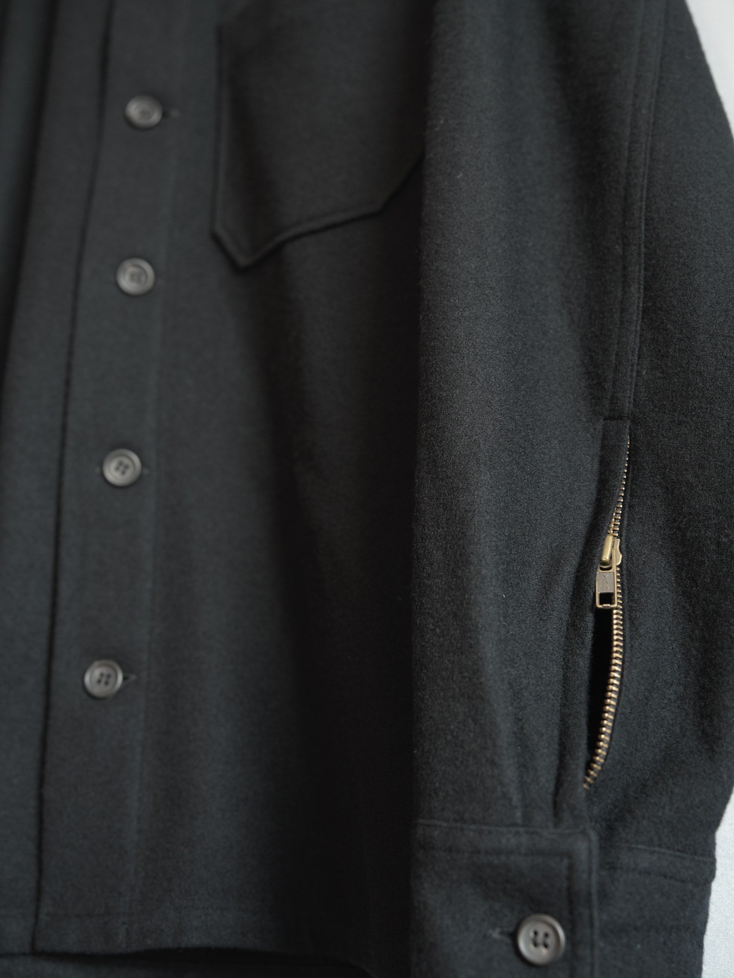 Yohji Yamamoto 00AW Zip Shirt — detail