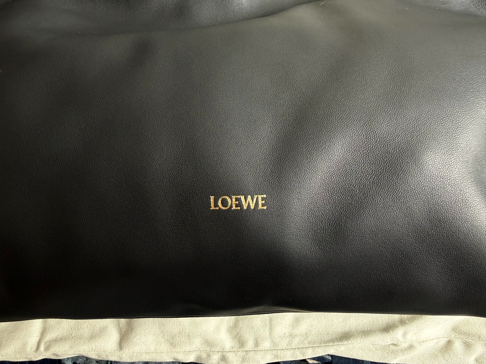 LOEWE Flamenco Large Black Purse — detail