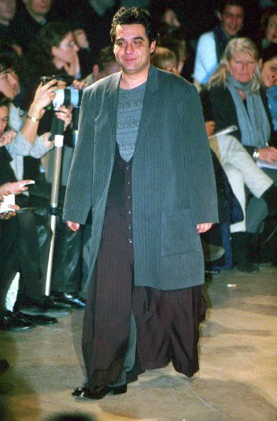Yohji Yamamoto 99AW Runway Buttonless Coat — front