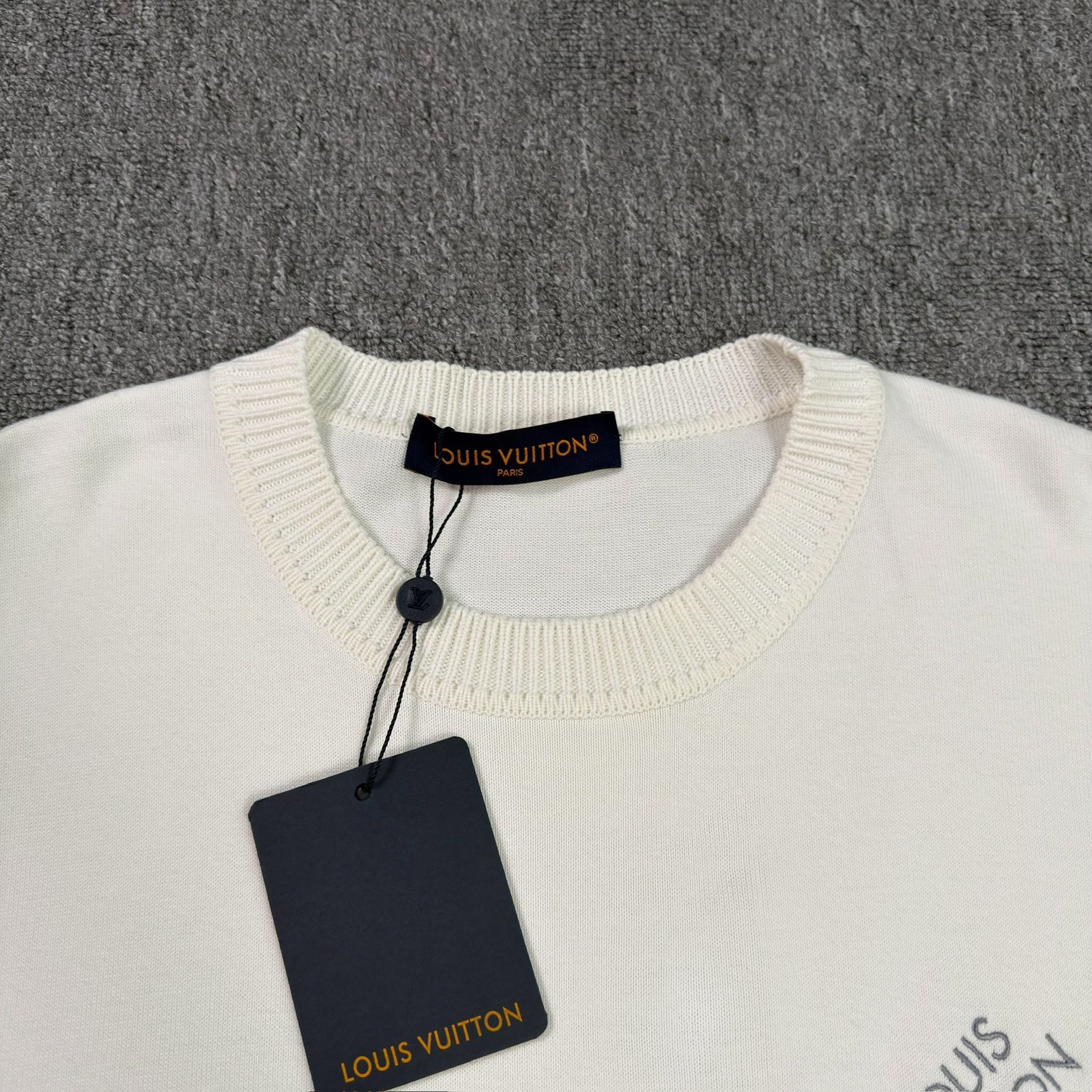 Louis Vuitton White Embroidered Logo T-Shirt — detail