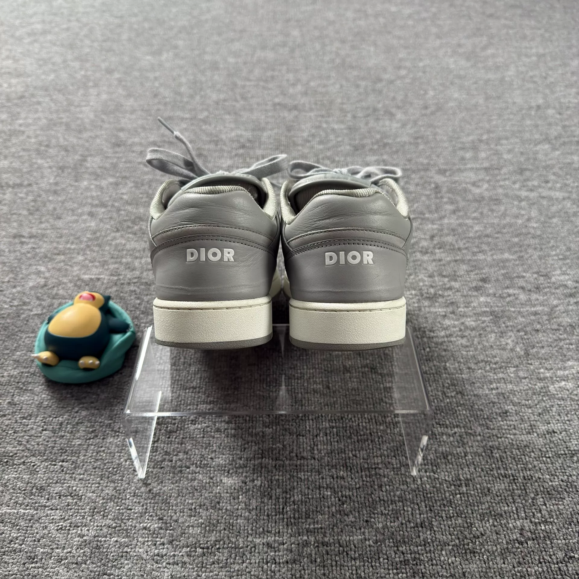 Dior B27 Gray Low-Top Sneakers — detail