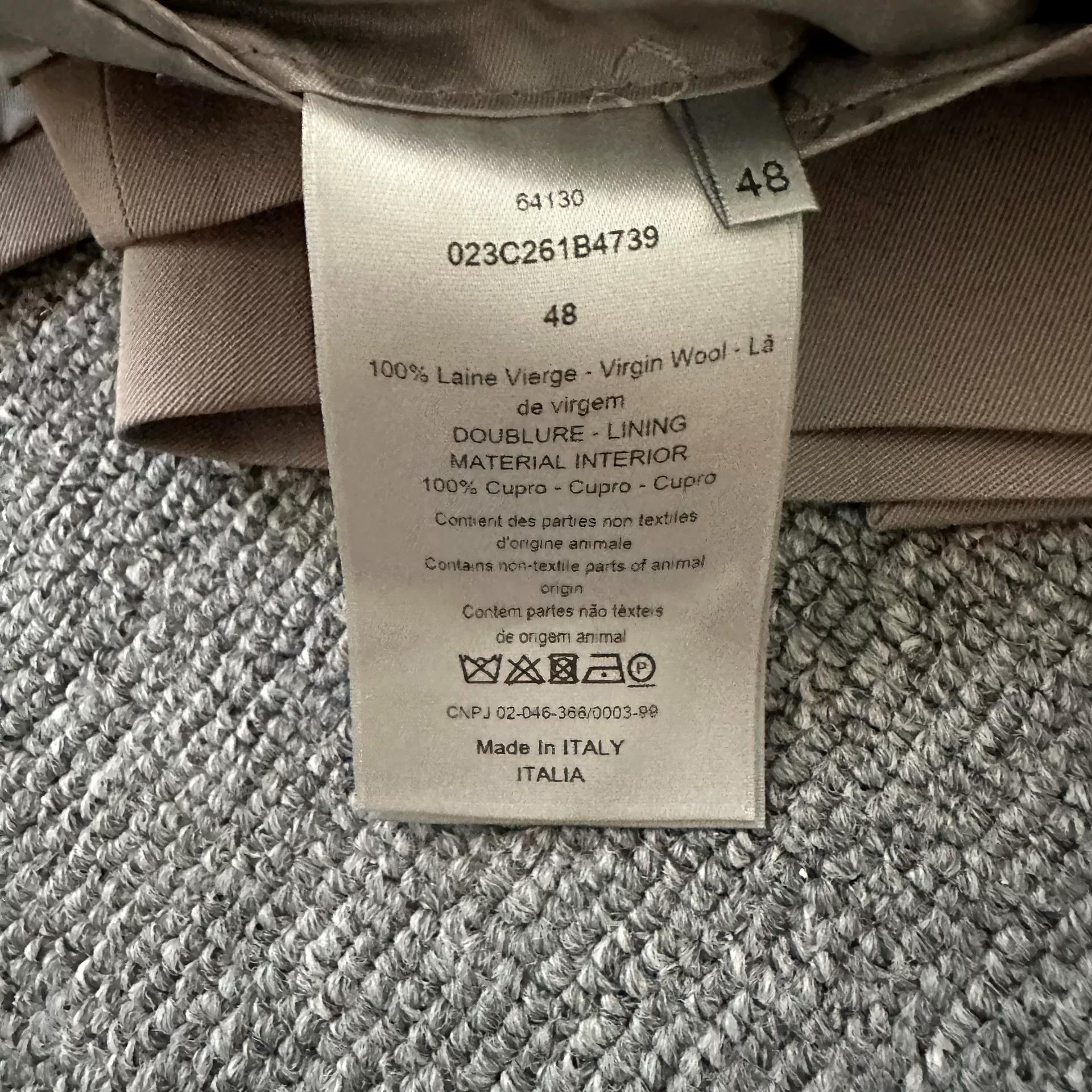 Dior 23SS Beige Double-Breasted Suit — label