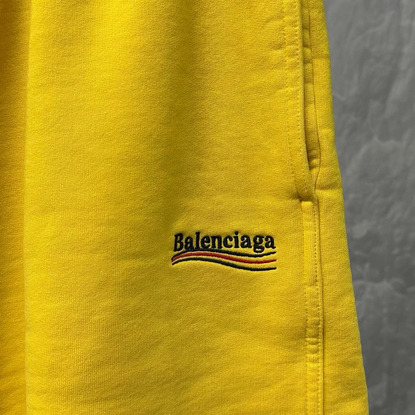 Balenciaga Coca-Cola Embroidered Shorts XS — detail