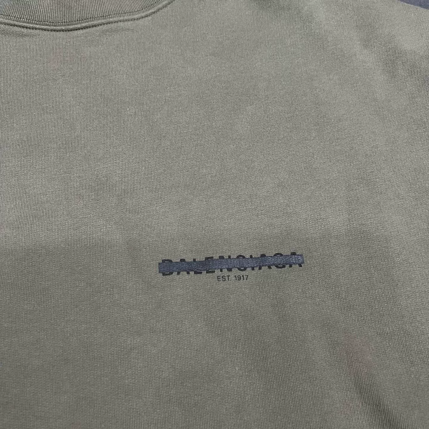 Balenciaga Green Oversized Logo Sweatshirt — detail