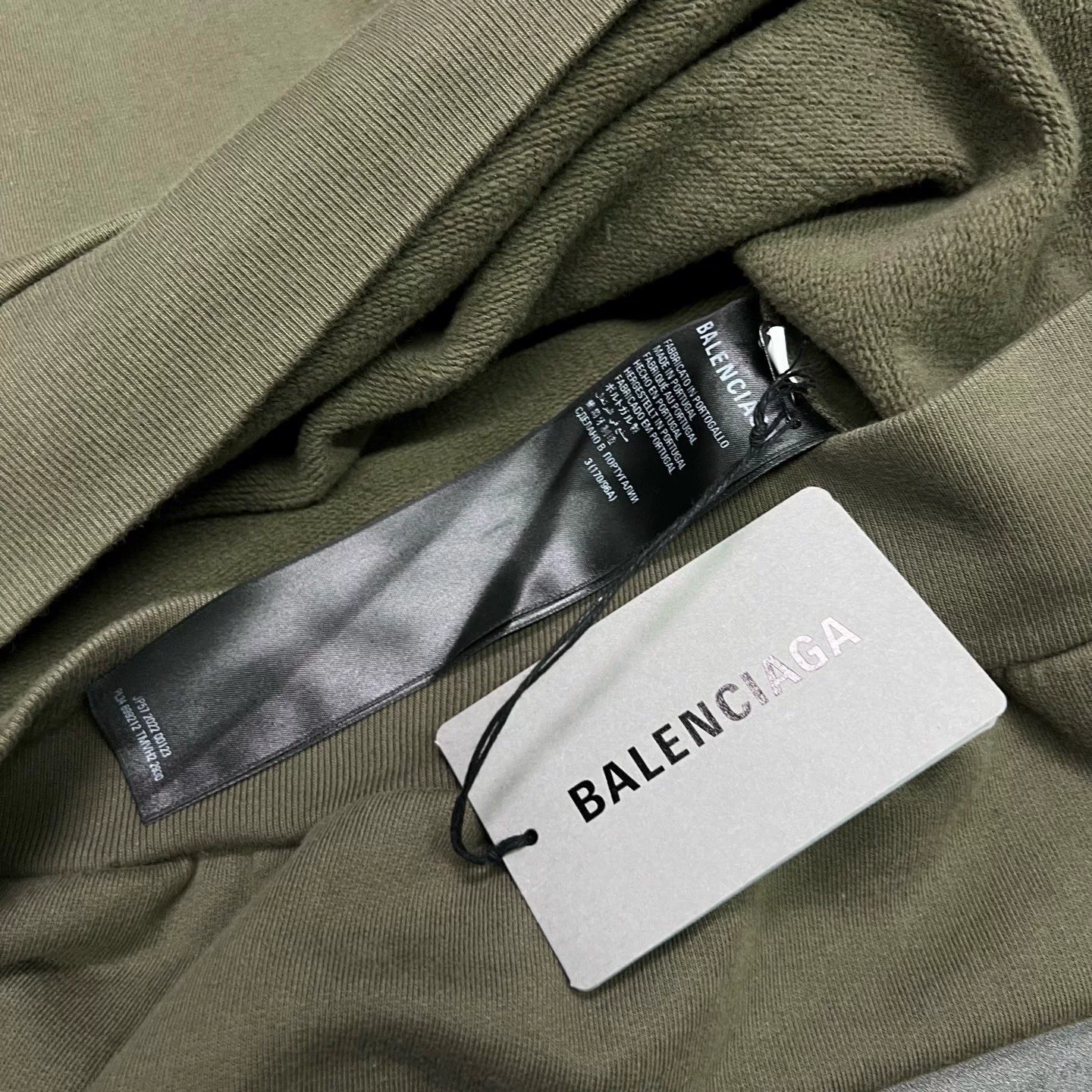 Balenciaga Green Oversized Logo Sweatshirt — label