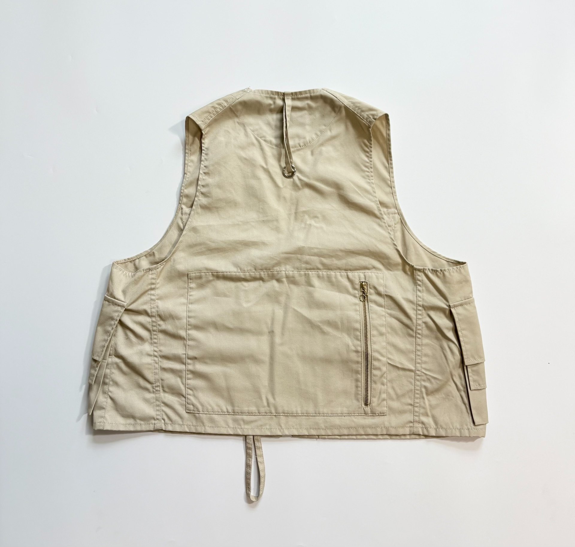 Mountain Research Outdoor Vest — label
