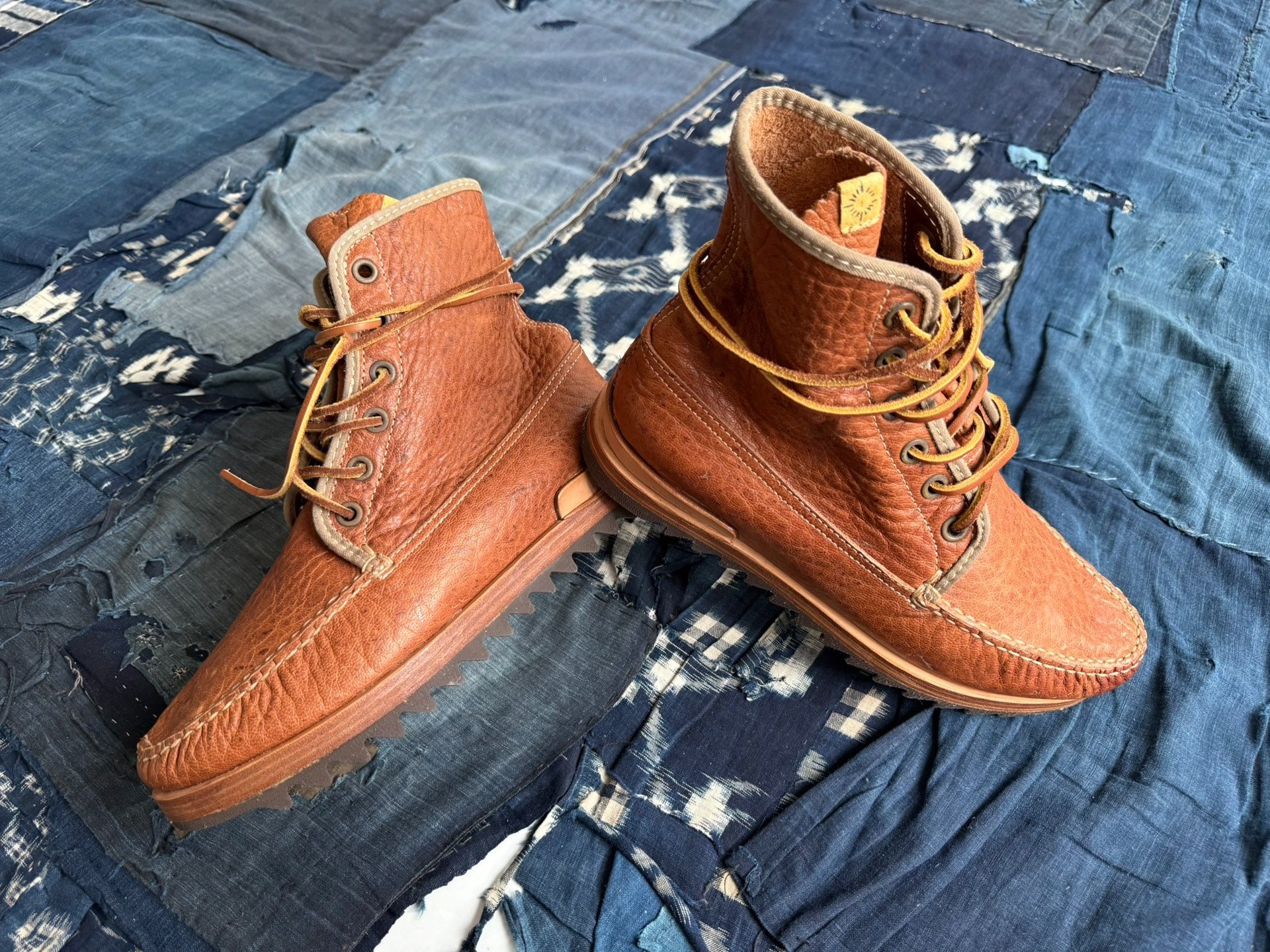 VISVIM 12AW PLATTE BOOTS HI FOLK — front