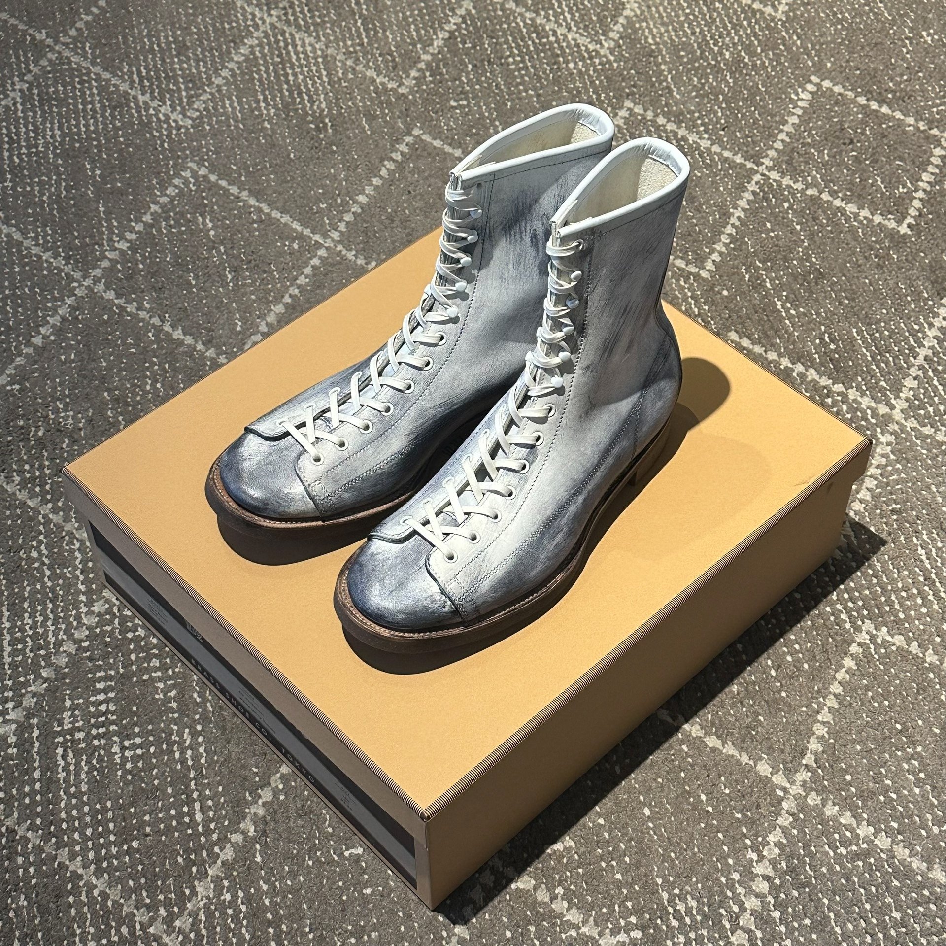 Clinch Gary White Horse Leather Boots