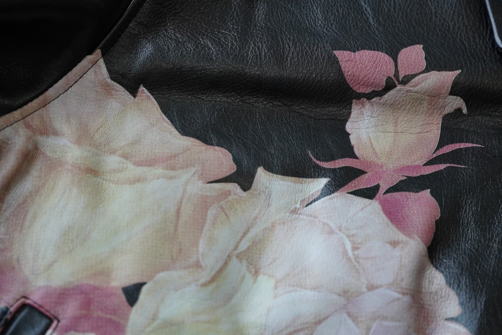 Yohji Yamamoto 1991AW Rose Leather Jacket — detail