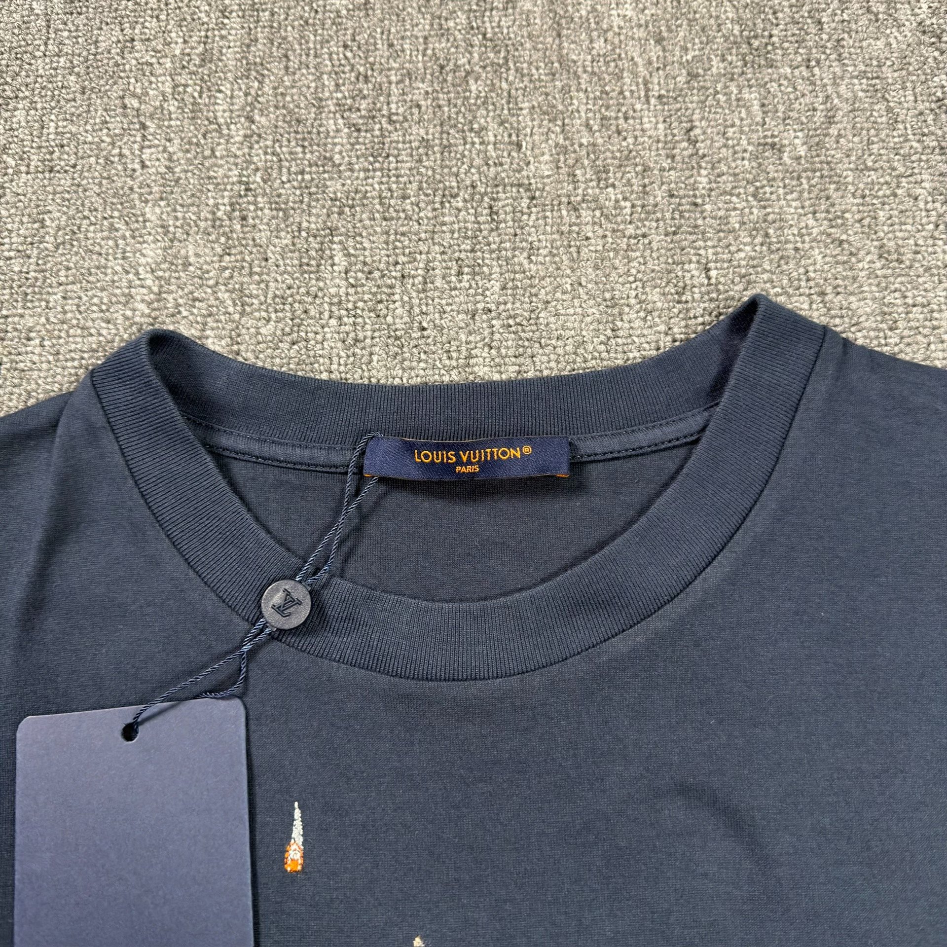 LV Navy Bird Print Short-Sleeve T-Shirt — detail