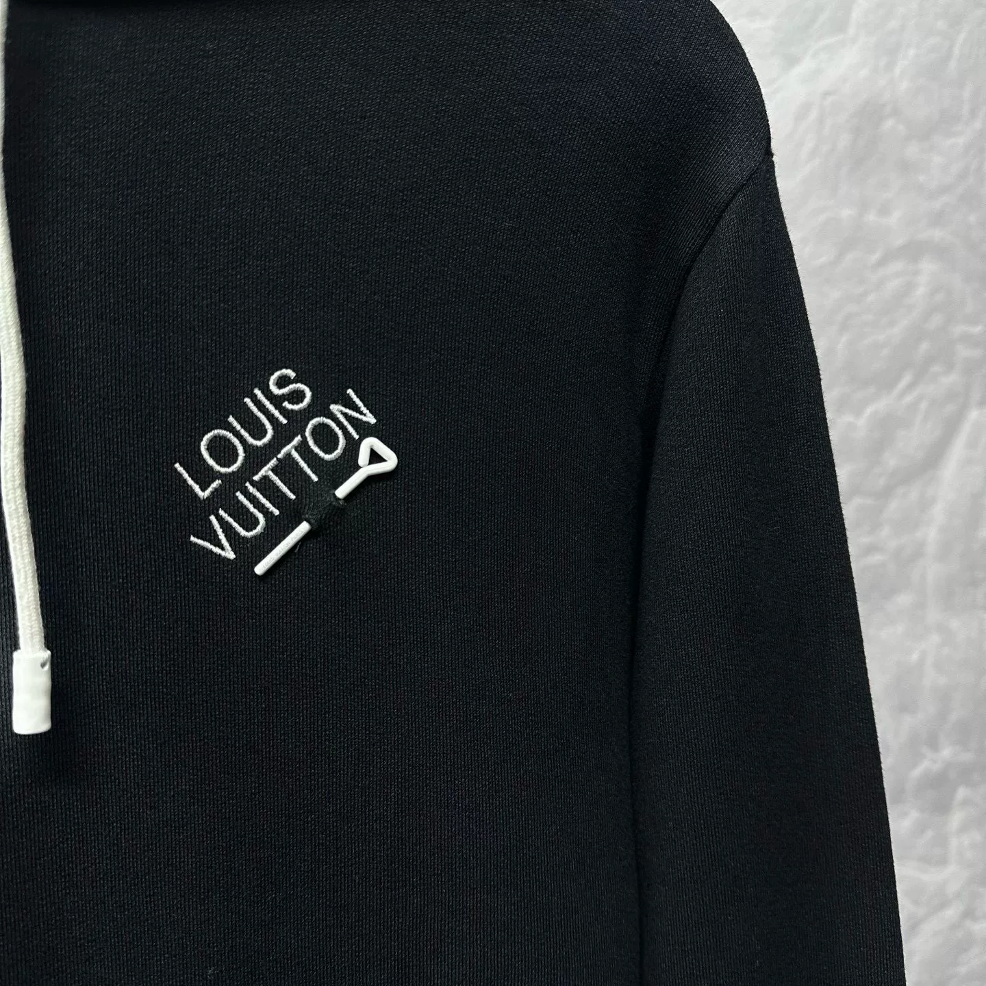Louis Vuitton Brooch Embroidery Hoodie S — detail