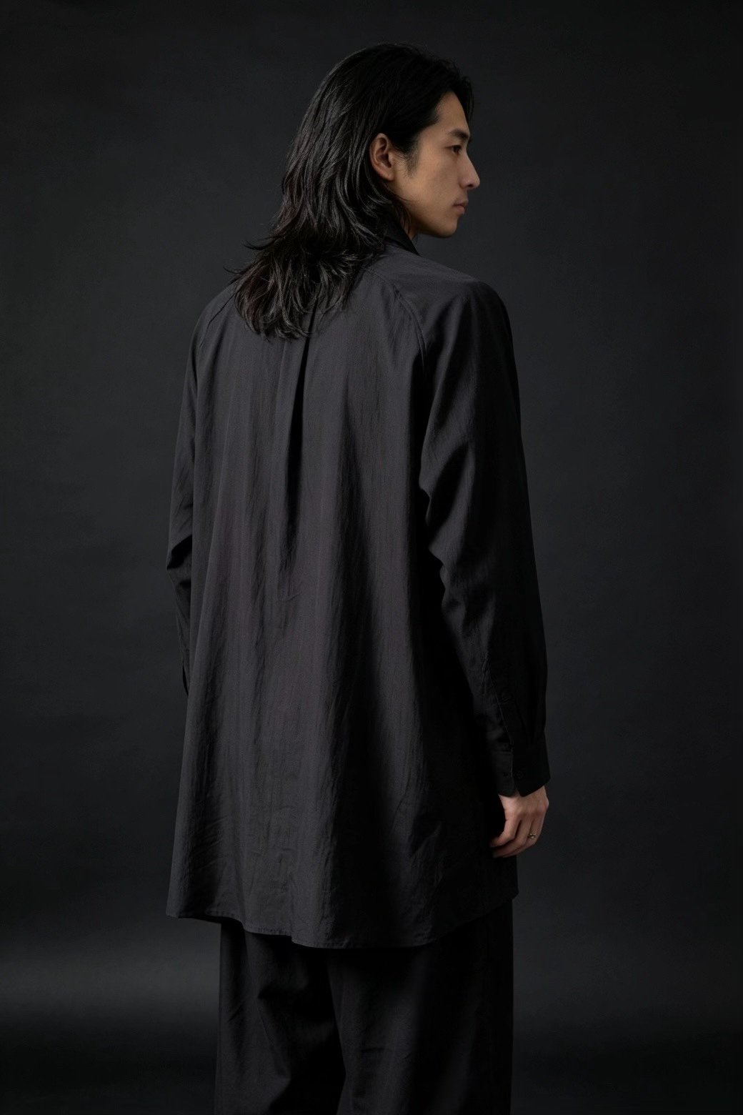 Yohji Yamamoto 24SS Portrait Slogan Silk Shirt — detail